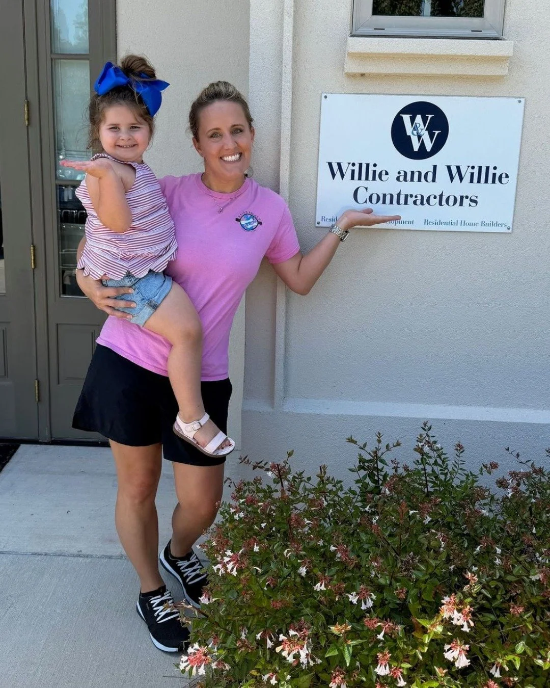 Some visits just feel extra special!🤍

Our forever family friends - Amanda &amp; Amelia Grace Bergeron - stopped by Willie &amp; Willie for a visit, and it sure made our day!
.
.
.
[Family Business &bull; Louisiana Family Business &bull; Willie And 