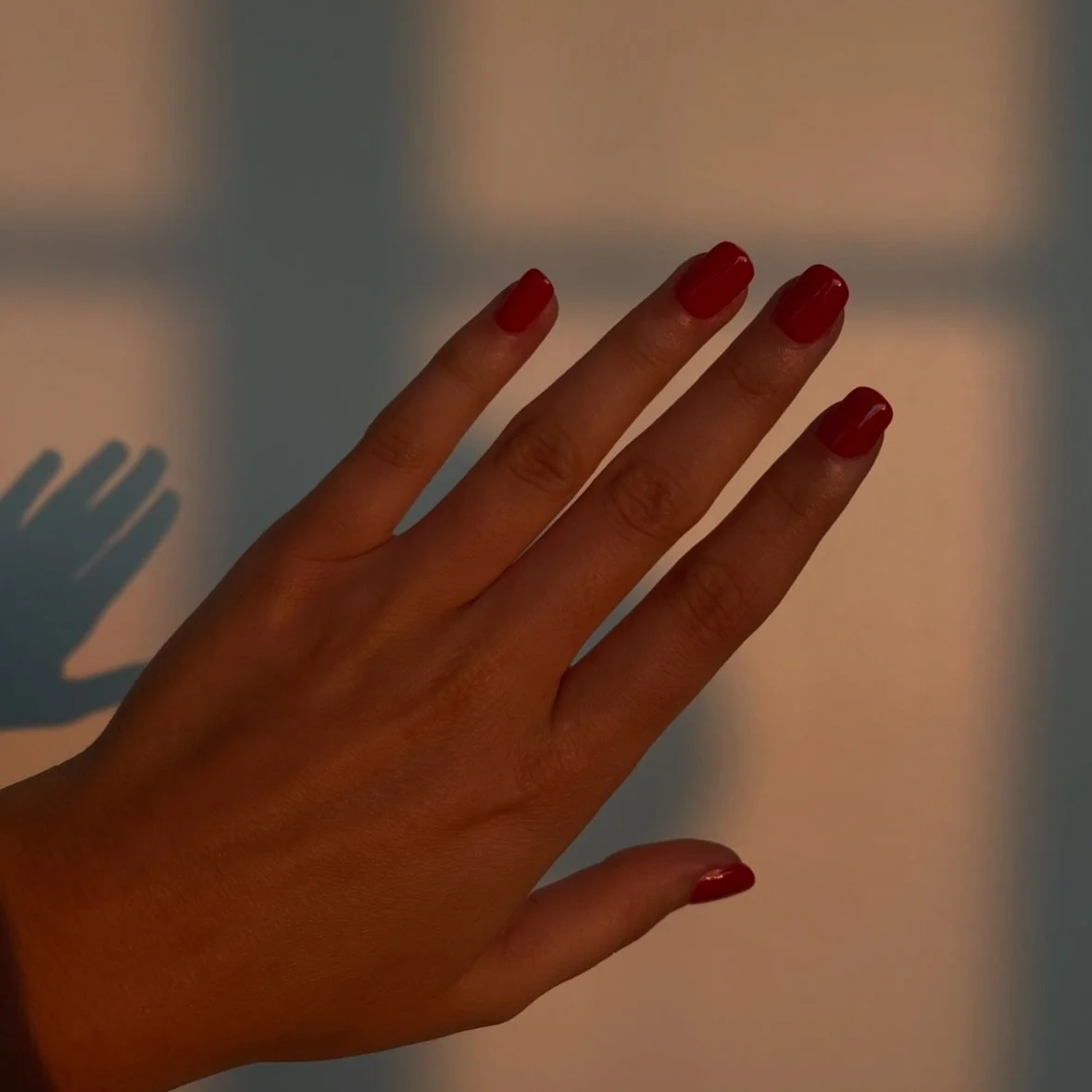 Tis the season for R E D 💅🏽