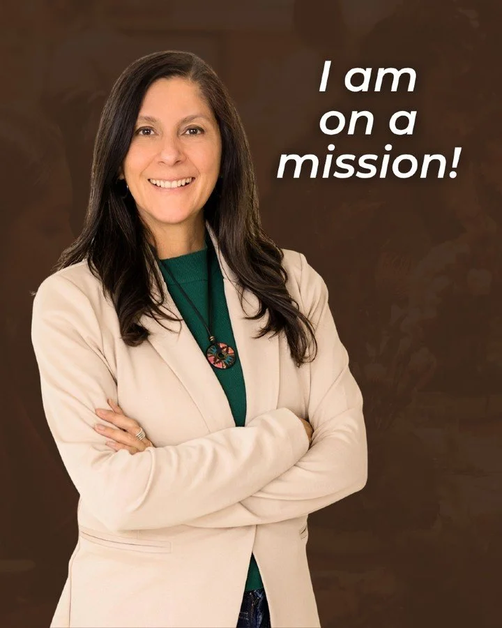 I'm on a mission... I want to change the World... even if it is one person at a time.

Because this is what I see constantly.
People who are talented, knowledgeable, true experts at what they do... being...
ignored... overlooked...

Because they digi