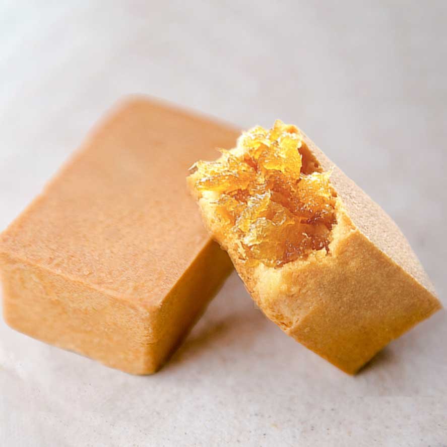 Pineapple-cakes_2048x_e8662733-a577-4f07-81d7-e4562d09fb4a.jpg