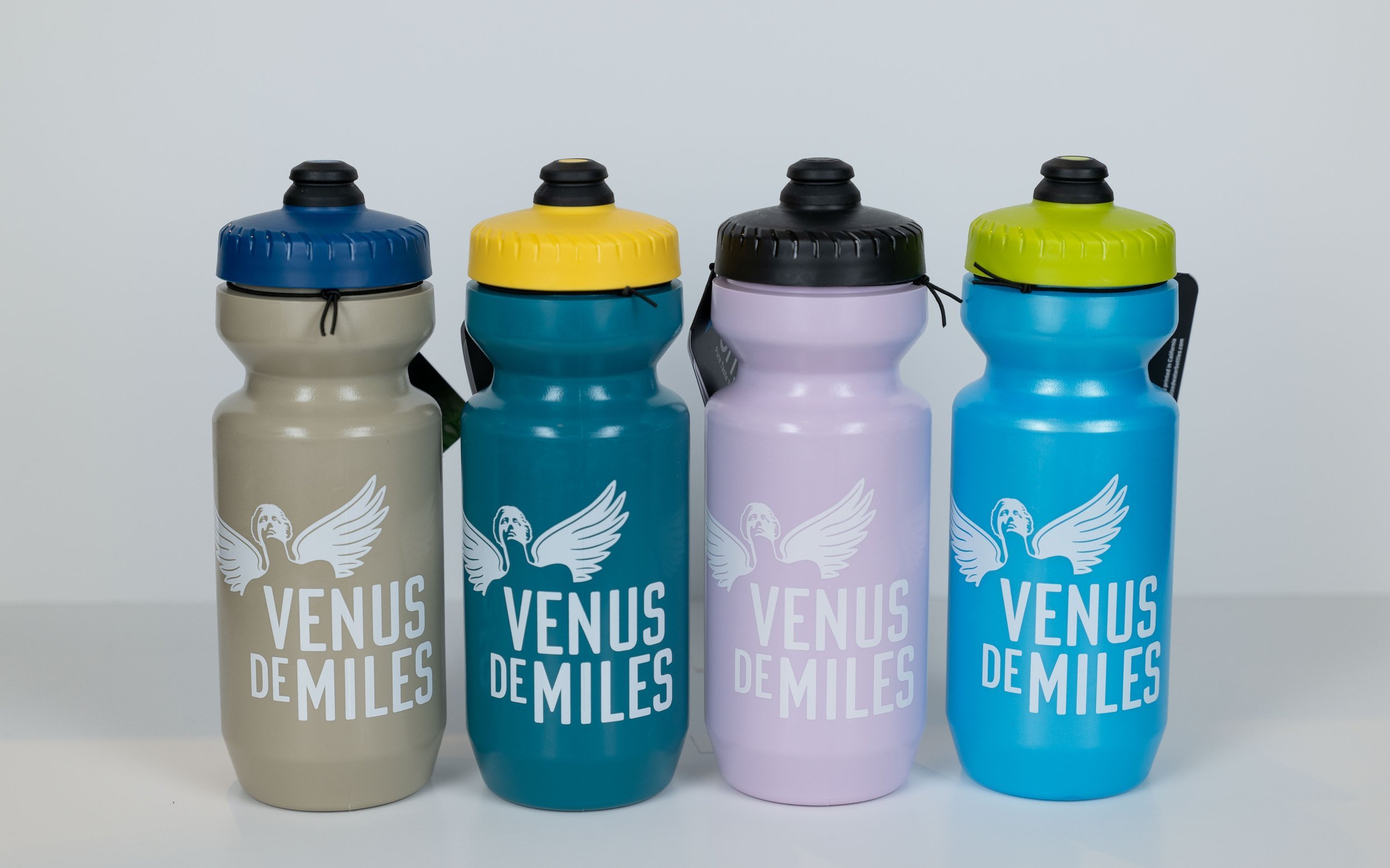 water_bottle_22oz_hero.jpeg