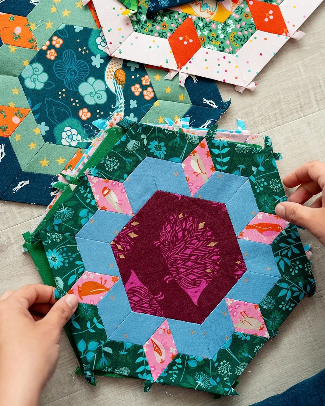 All my #cherishquilt blocks are out, and now it&rsquo;s time to figure out what colours I need next.

It&rsquo;s all #ogcottonandsteel and #rubystarsociety, with absolutely no real colour plan involved, so I&rsquo;m just trusting the process and hopi