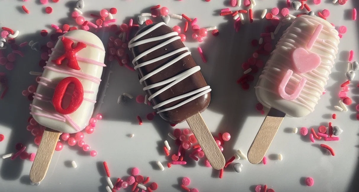 Valentine's Cake Pops
