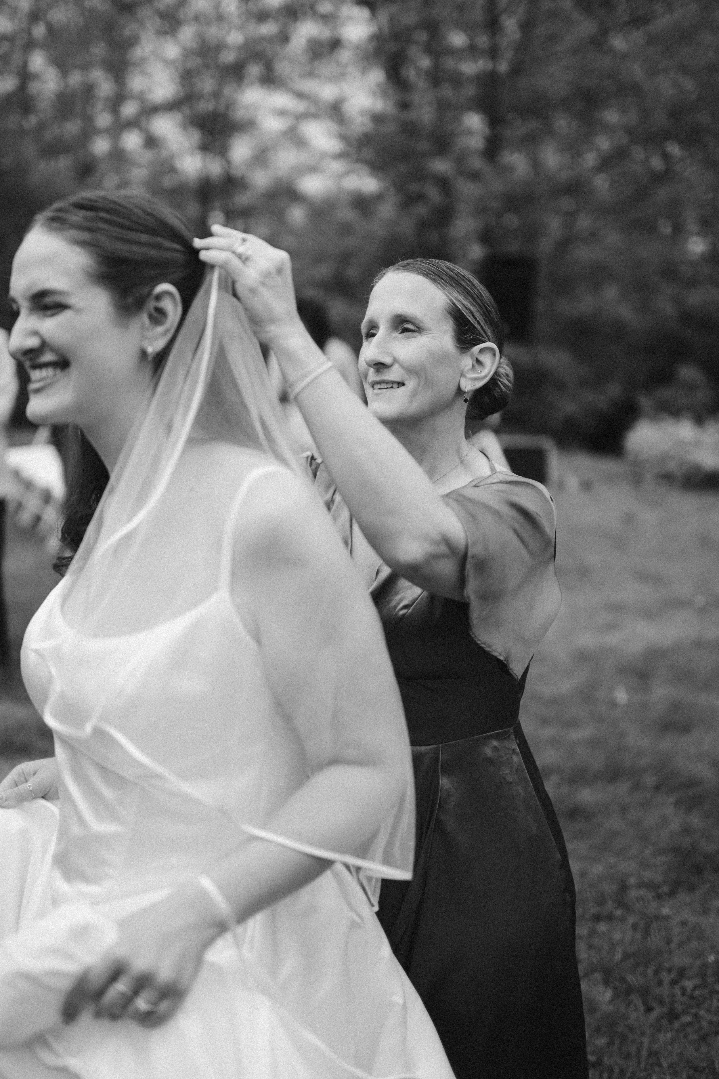 Sleepy Hollow Inn wedding photographer Huntington Vermont wedding photography inclusive Vermont photographer New England weddings