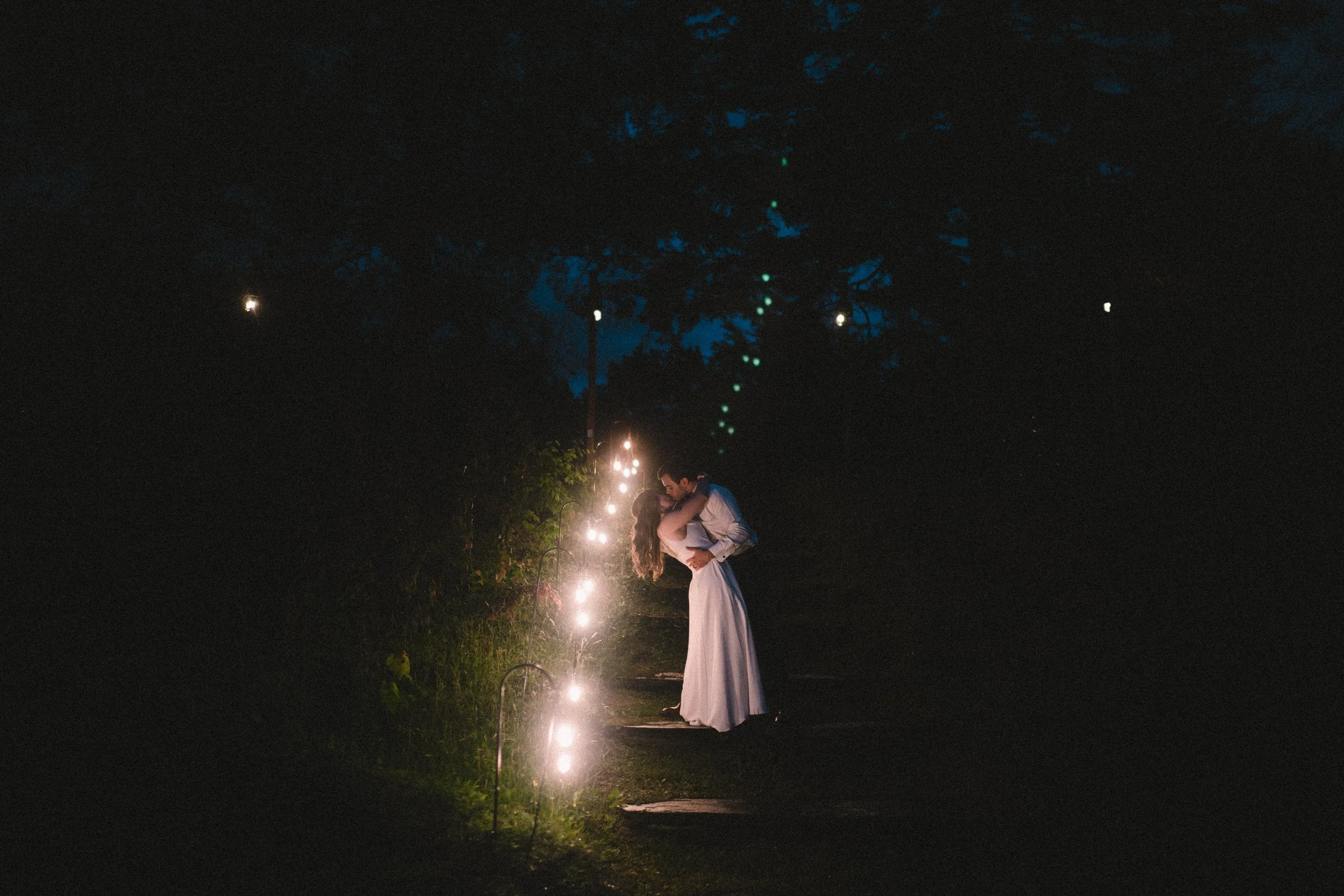 mad river barn vermont wedding venue photographer queer wedding vendor queer lgbtqia lgbtq wedding photographer non traditional elopement vermont stowe vermont killington vermont bennington rutland brattleboro burlington vermont mountains photo