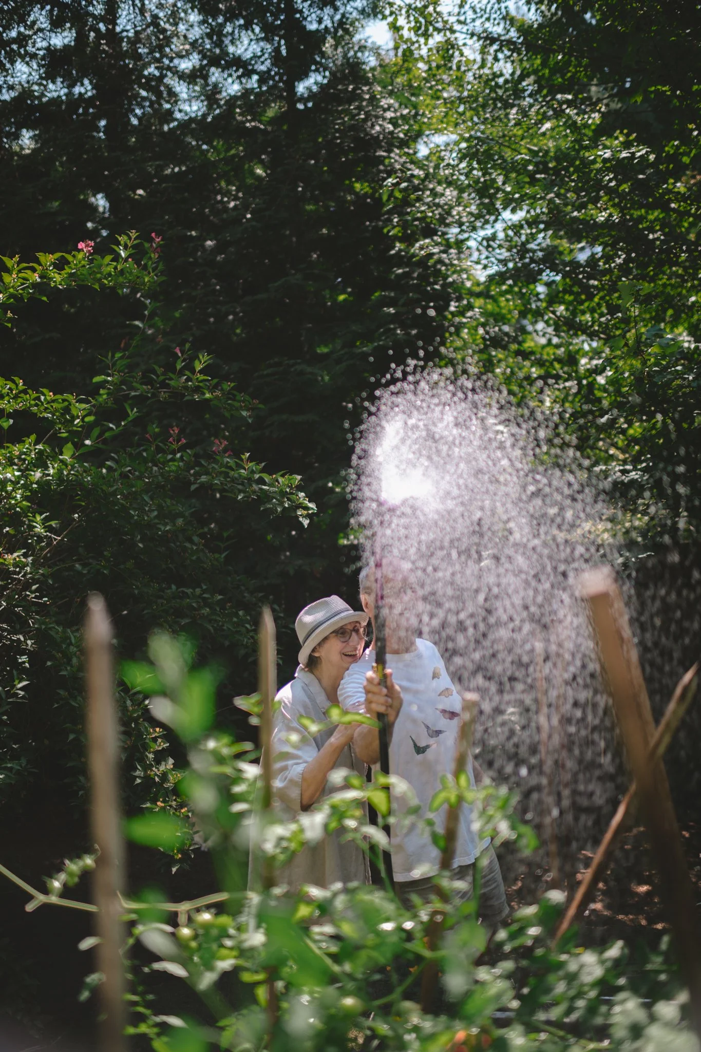 candid family moments natural connection documentary style portraits authentic family interaction backyard family session storytelling imagery relaxed portraits real life moments New England family photographer