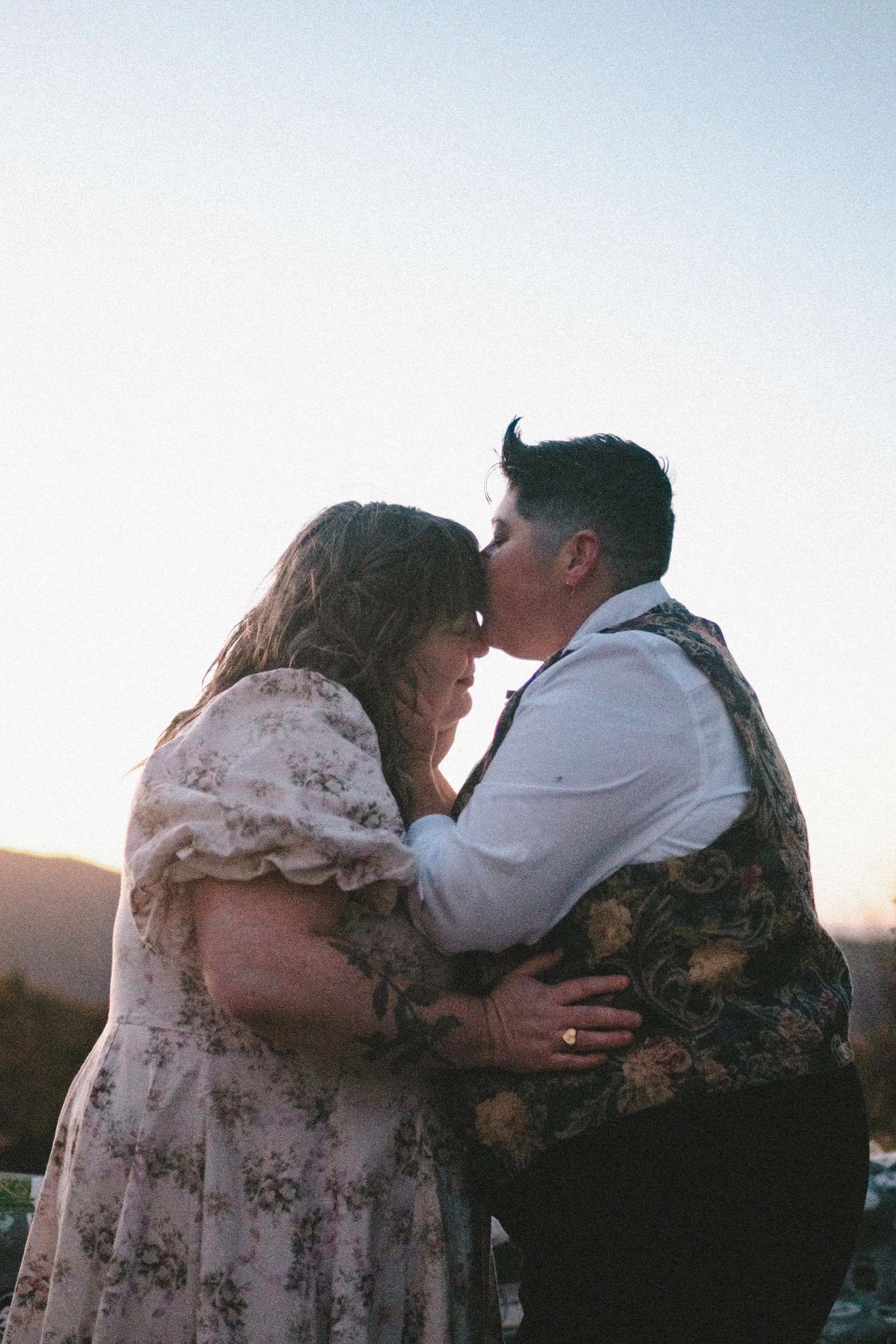 Green Mountains Vermont adventure elopement with sweeping scenic overlook intimate mountaintop ceremony small wedding in rural Vermont New England outdoor elopement inspiration documentary style elopement photography for adventurous couples elope