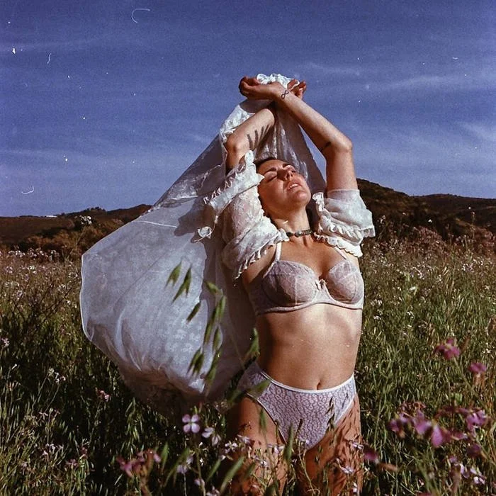 Bad Daughter - Disappear - single |
Producer / Engineer / Mixing / Co-Writer