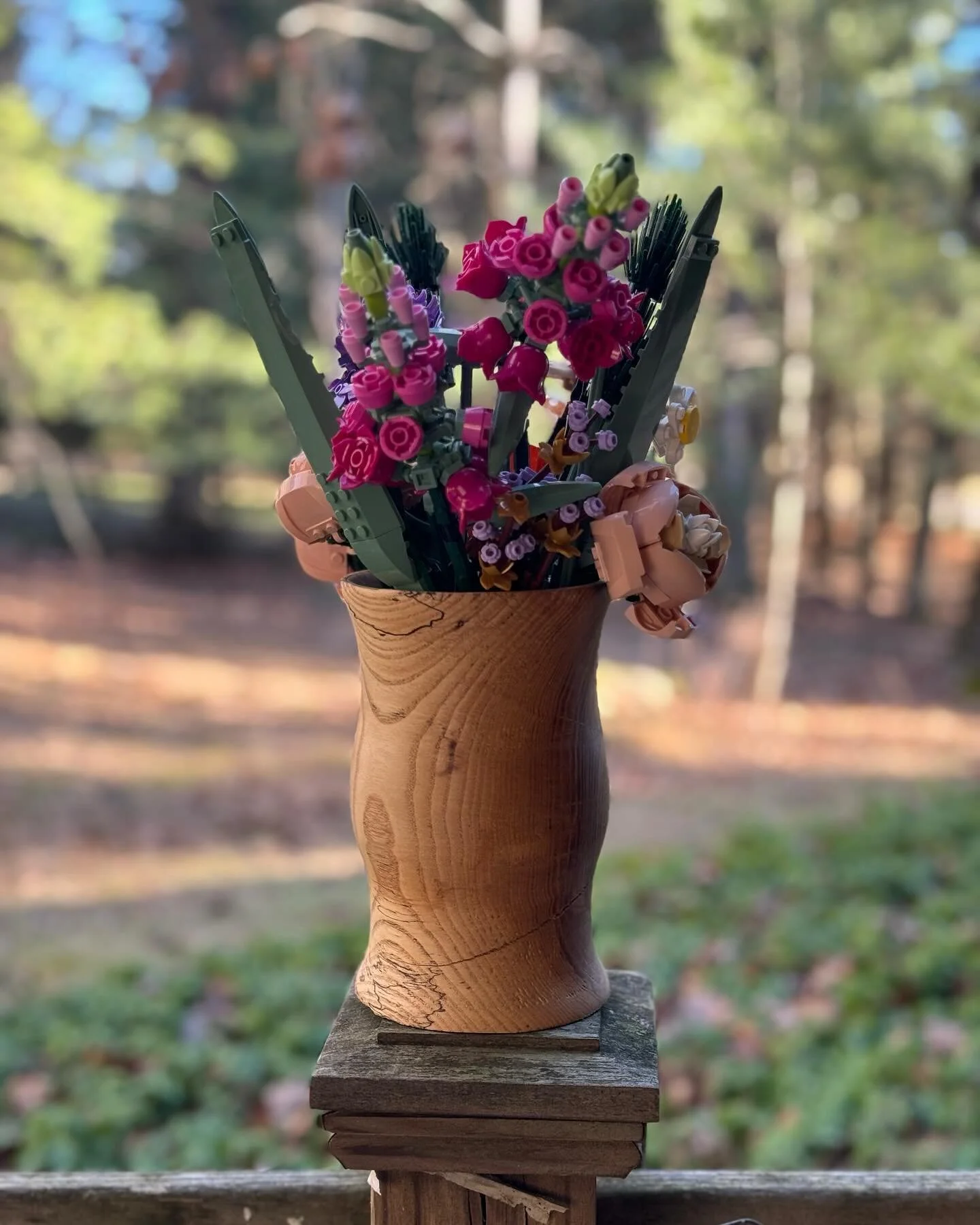 I feel like the Lego flowers really tie it together 😁