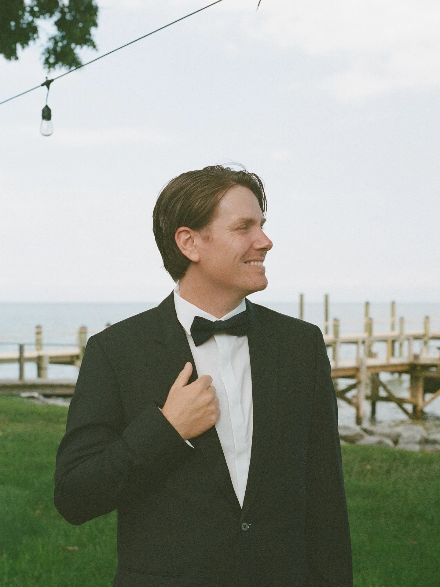 some more film from earlier this year 🎞️
&bull;
&bull;
&bull;
&bull;
second shot for @jessivaughnphotography ( jessi if you&rsquo;re reading this I miss you) 
&bull;
&bull;
&bull;
&bull;
#denverweddingphotographer #filmweddingphotographer #documenta