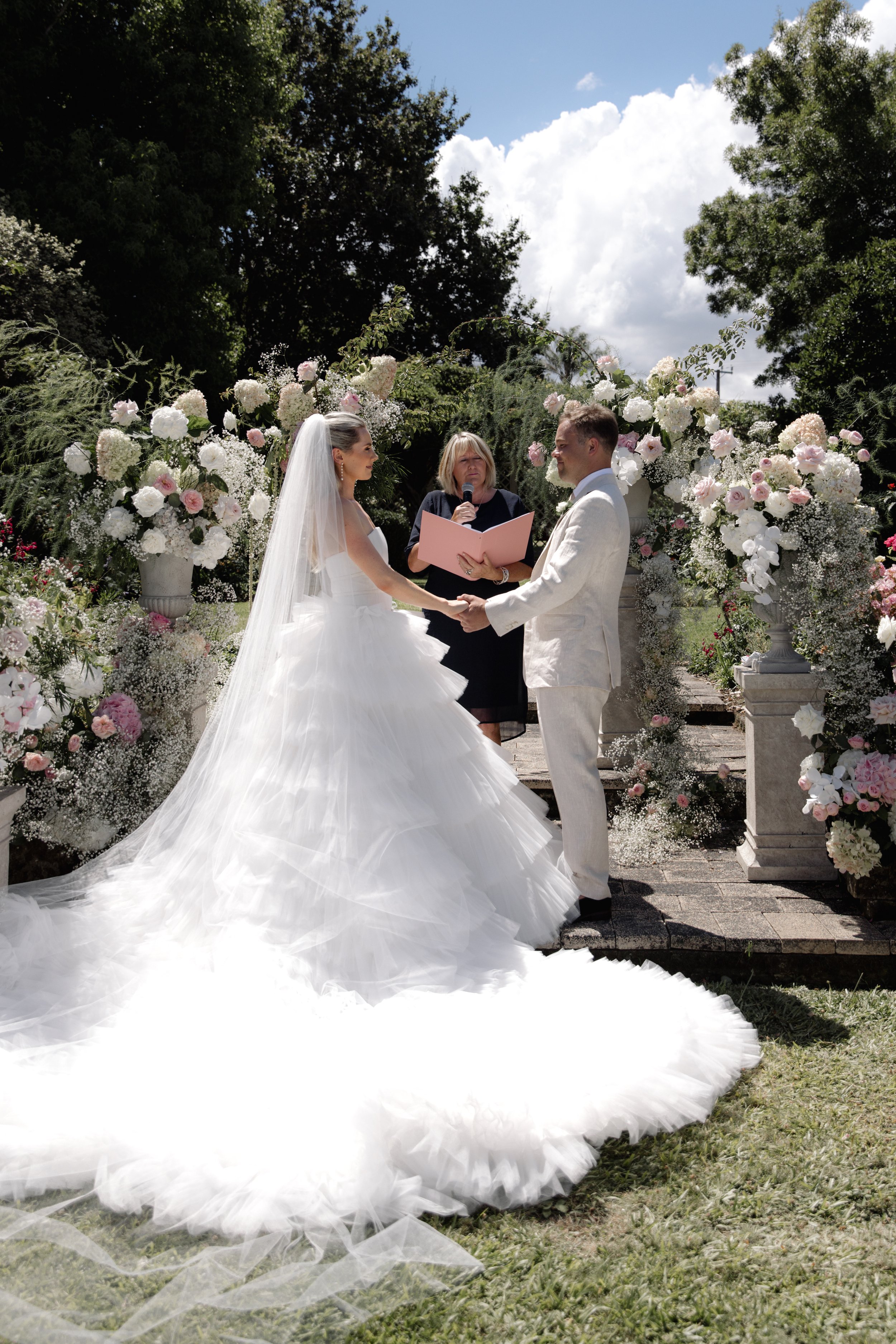 caitlin-crisp-bridal-hair-bow.jpg