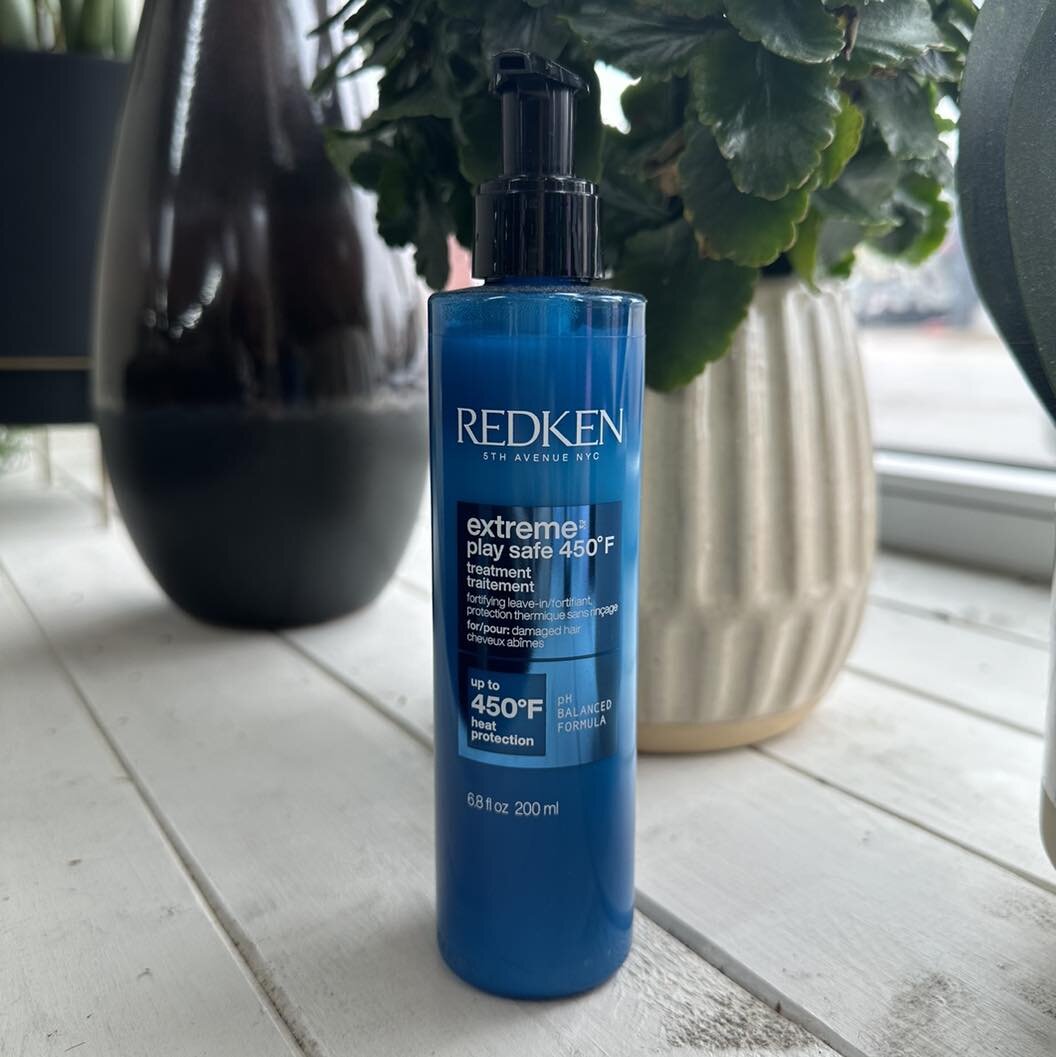 ✨Product of The Week✨
.
Extreme Play Safe 3-in-1 Leave In Treatment 
.
✨ Reduces Split Ends by 70%
✨ Heat Protection Up To 450*
✨ Prevents Future Damage from Hot Tools
✨ Infused w/ Plant Protein &amp; Tourmaline to Strengthen &amp; Fortify The Hair F