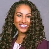 Novia Maduro Headshot