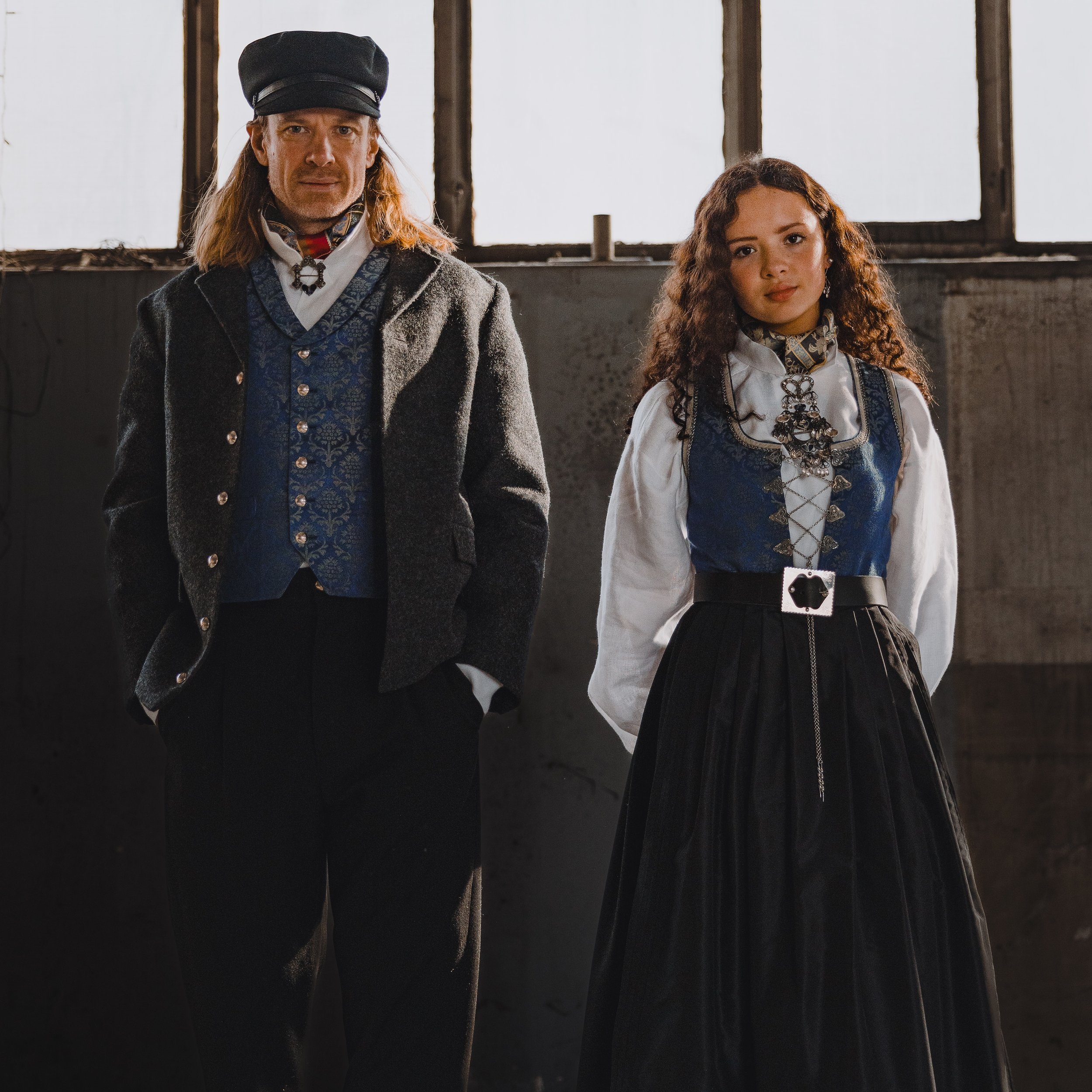 SlemmstadBunadene Herre &amp; Dame

#slemmestadbunaden #herrebunaden #damebunaden #slemmestad