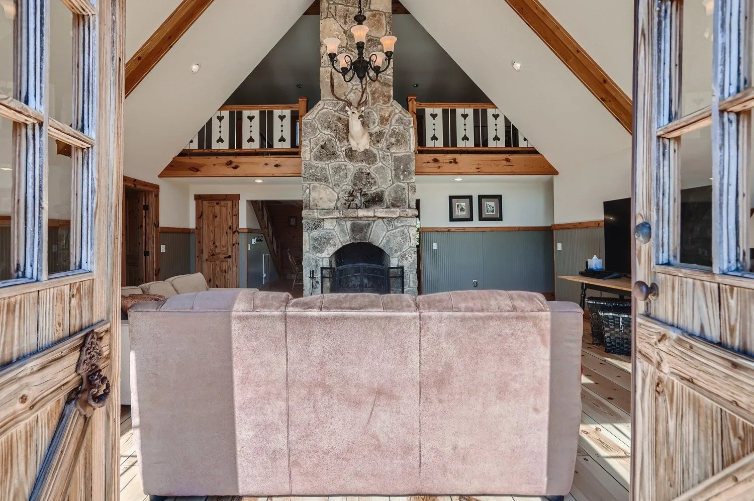 Wonderlodge | CS Cowboy Surf Lodge 4 004 280+Timmeron+Rd+Wimberley+TX++We