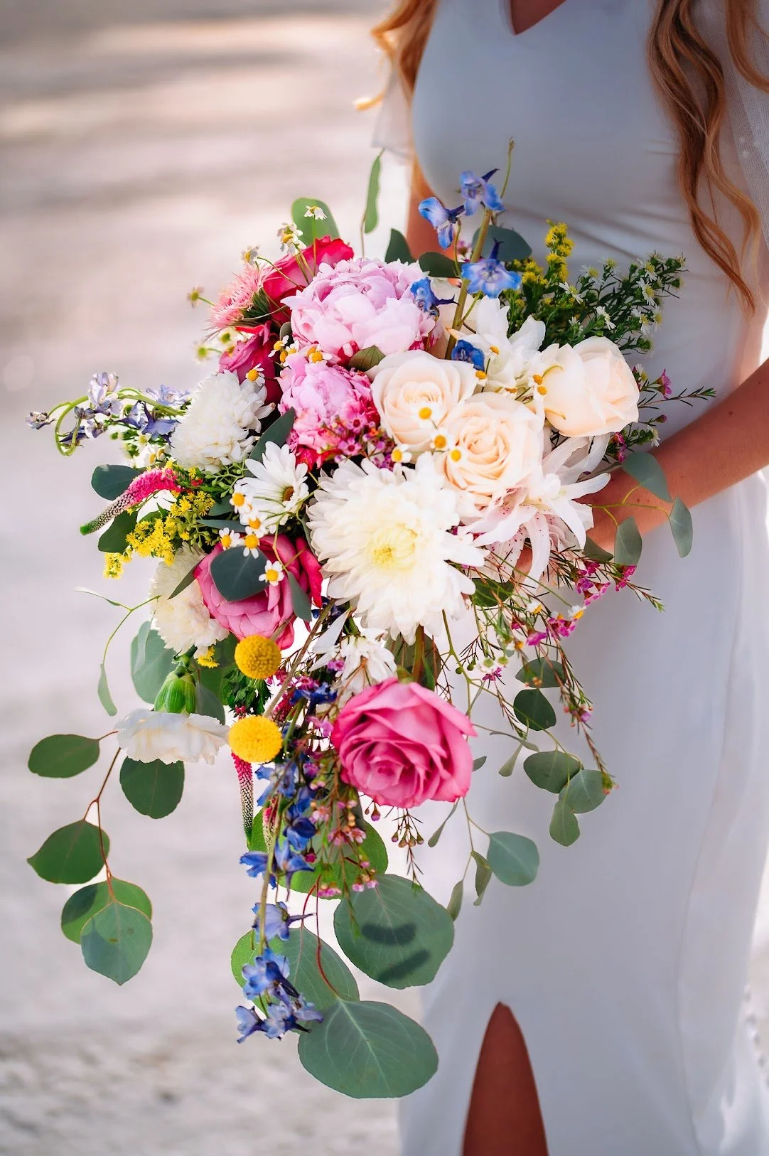 High_quality luxury affordable modern arch bouquet.jpg