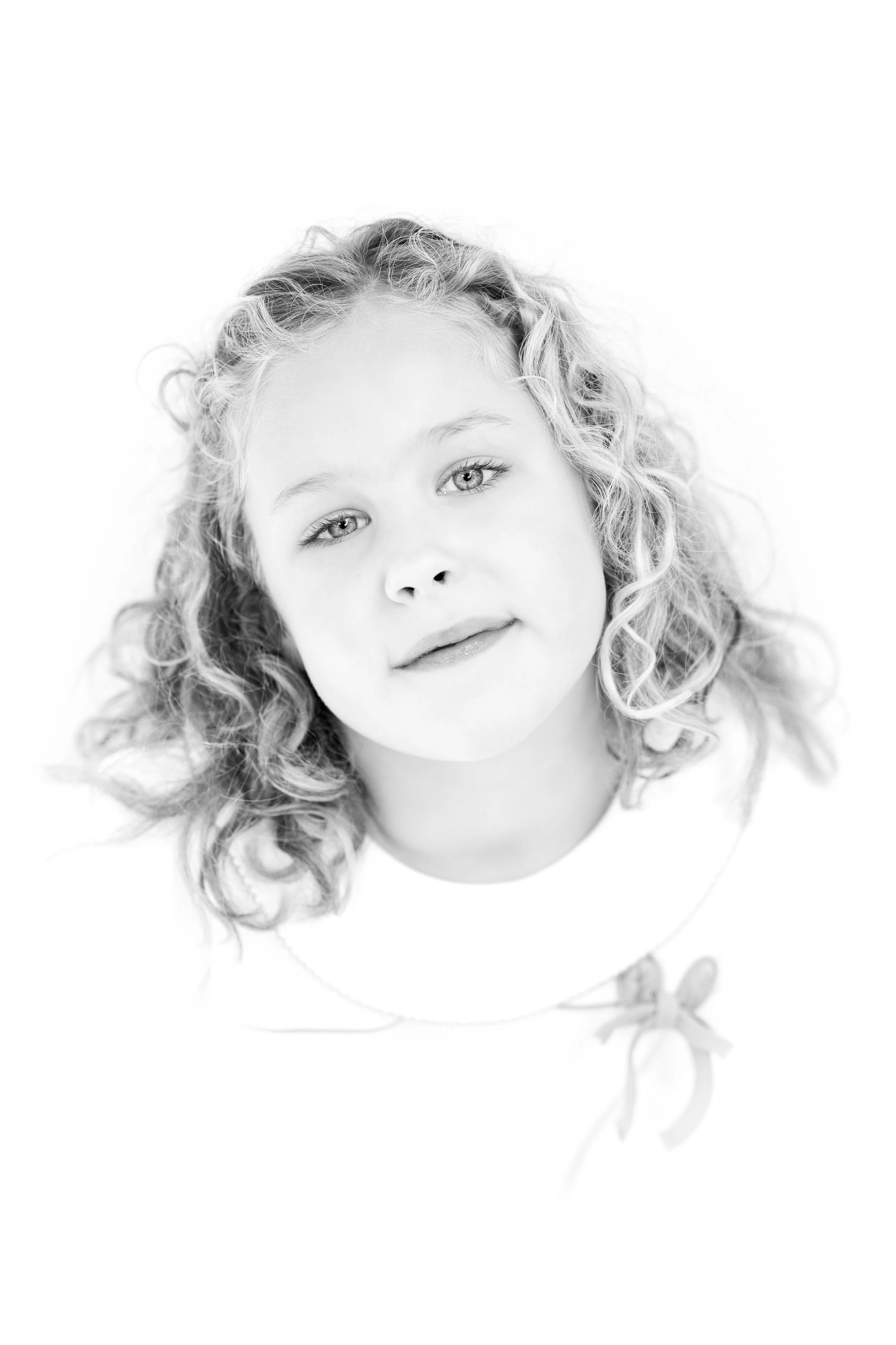 Memphis Tennessee Hierloom Portrait Photography by Caitlin Ross Photography. Caitlin Ross also specializes in family photography, newborn photography, and fine art school portrait photography