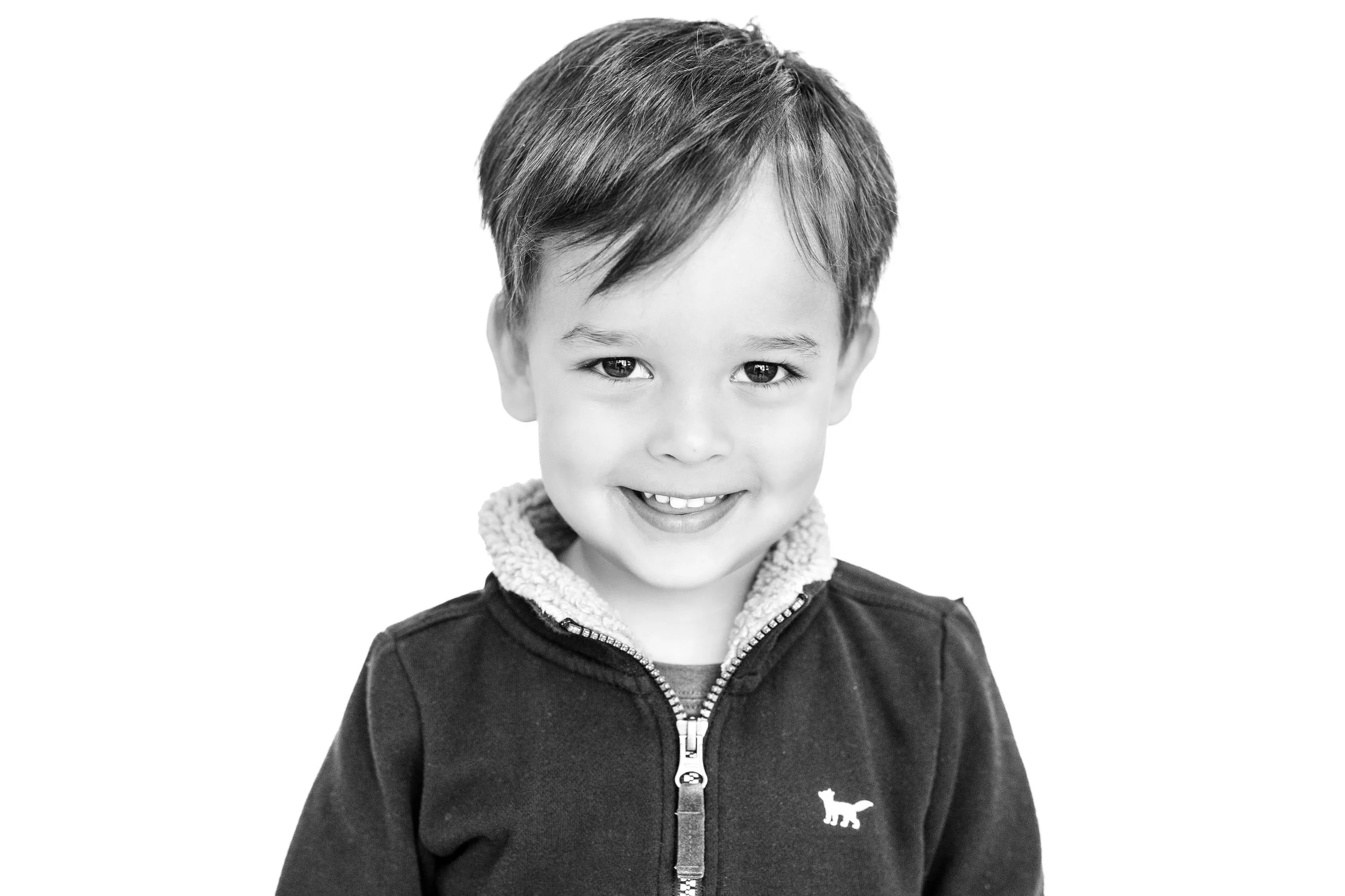 Fine Art School Portrait Photography in Memphis Tennessee by Caitlin Ross Photography. Caitlin Ross is a photographer in Memphis TN specializing in family photography, newborn photography, school portrait photography, and heirloom fine art portrait p