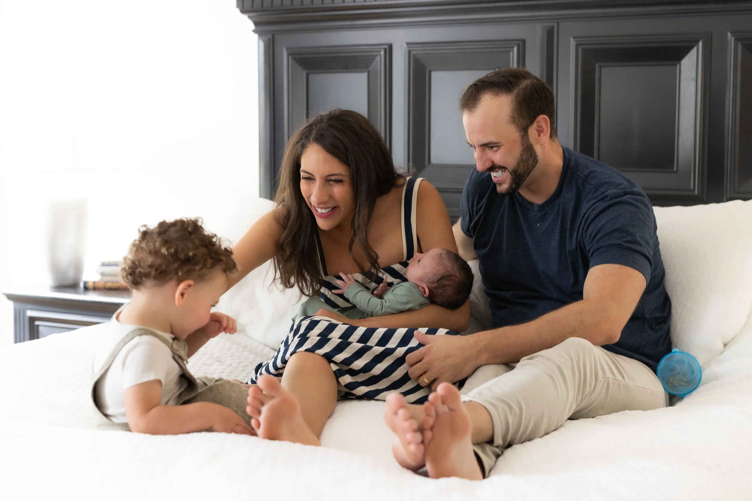 Caitlin Ross is a photographer in MEMPHIS Tennessee specializing in newborn and family photography. Caitlin Ross photography also offers Heirloom black and white portraits and fine art school photography