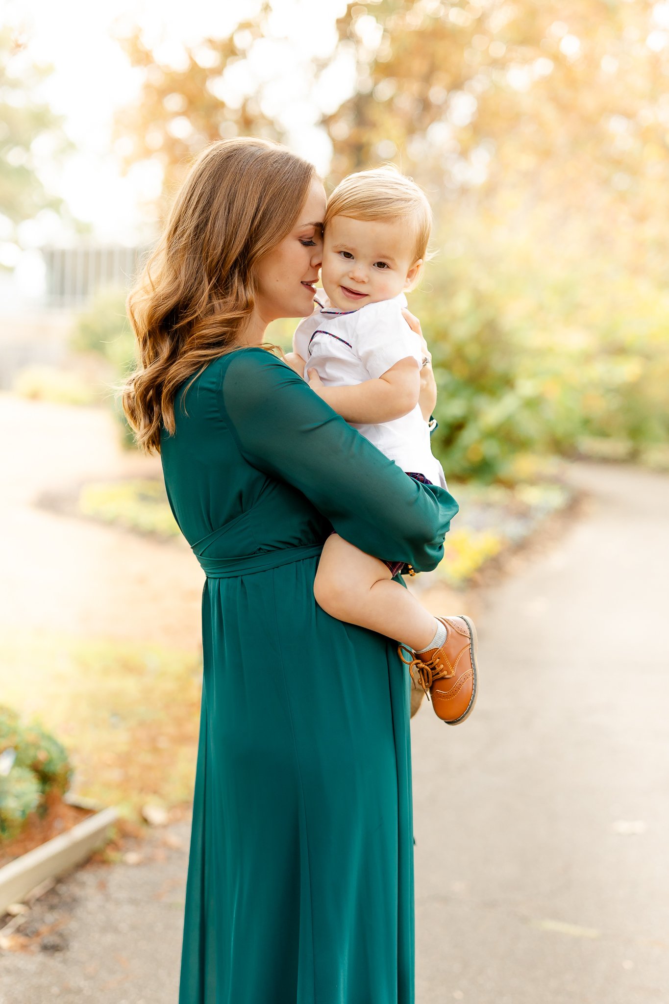 Maternity Photography with Natural Light by Caitlin Ross in Memphis Tennessee
