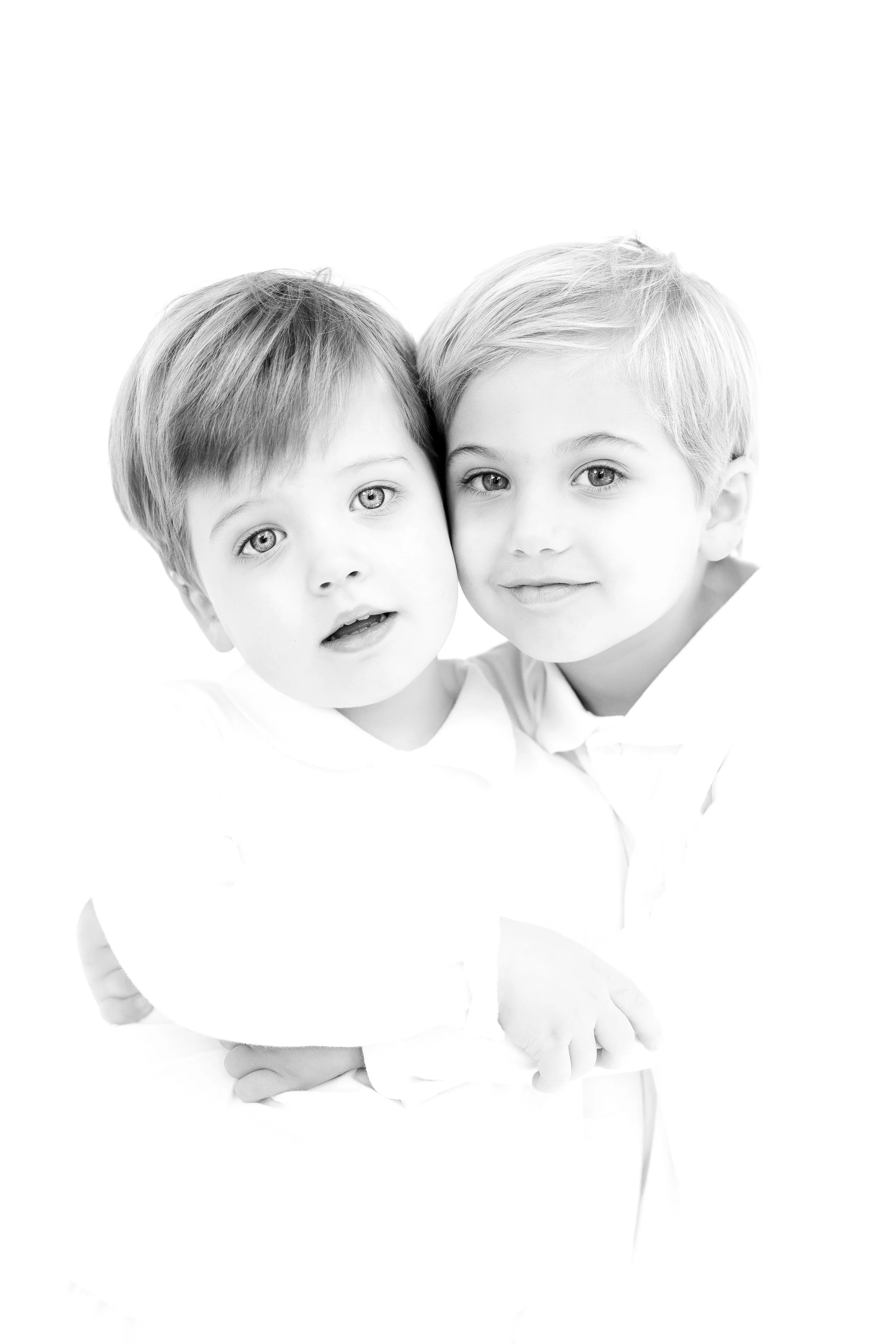 Memphis Tennessee Hierloom Portrait Photography by Caitlin Ross Photography. Caitlin Ross also specializes in family photography, newborn photography, and fine art school portrait photography