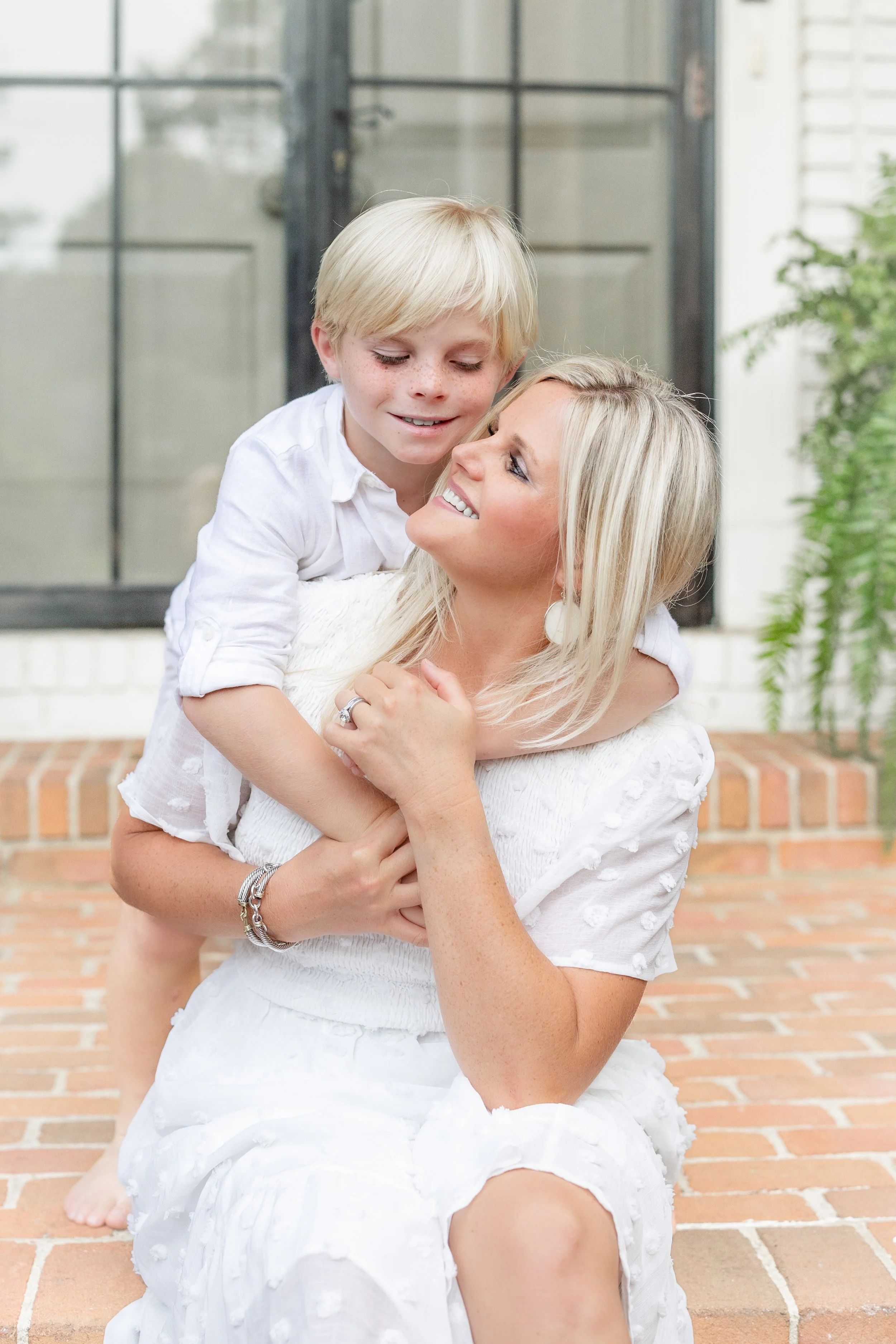Family Photography with Natural Light by Caitlin Ross in Memphis Tennessee