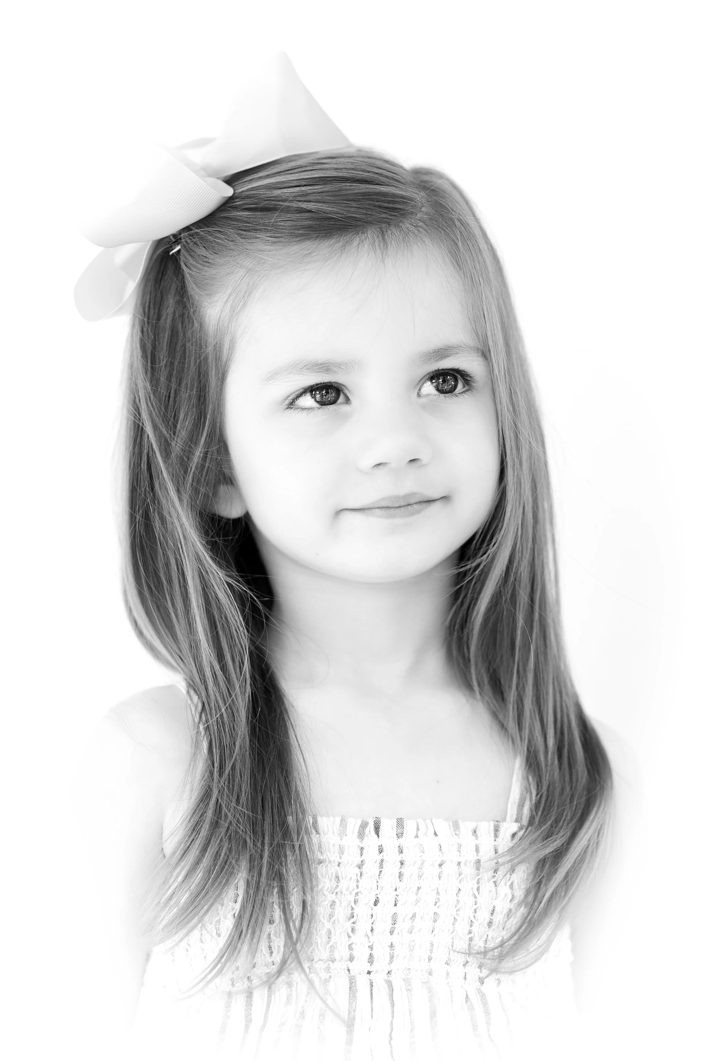 Memphis Tennessee Hierloom Portrait Photography by Caitlin Ross Photography. Caitlin Ross also specializes in family photography, newborn photography, and fine art school portrait photography