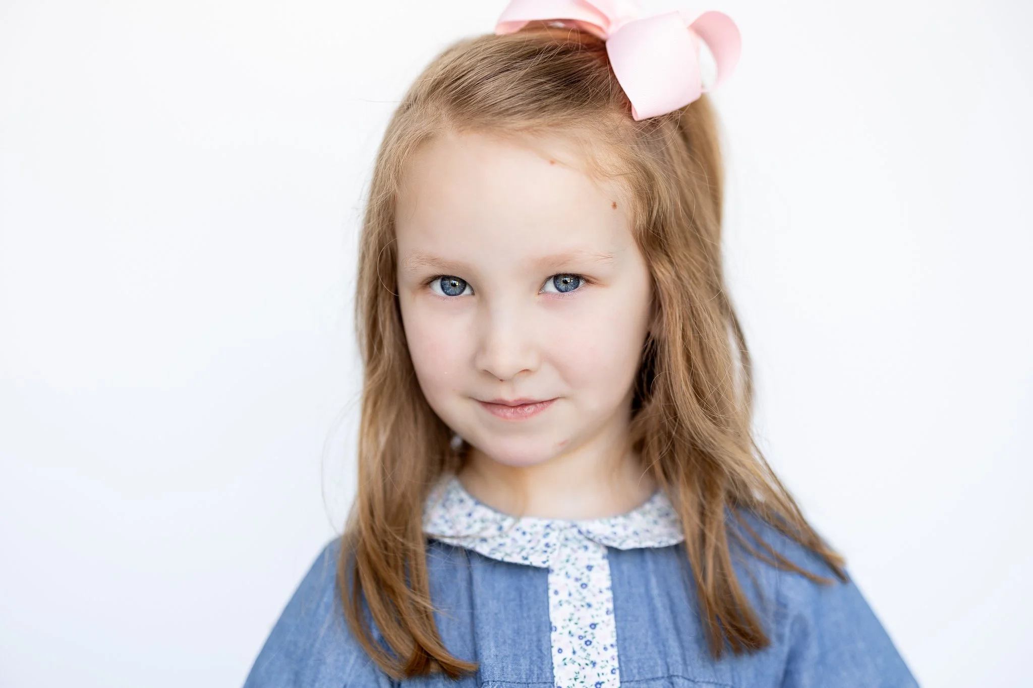 Fine Art School Portrait Photography in Memphis Tennessee by Caitlin Ross Photography. Caitlin Ross is a photographer in Memphis TN specializing in family photography, newborn photography, school portrait photography, and heirloom fine art portrait p