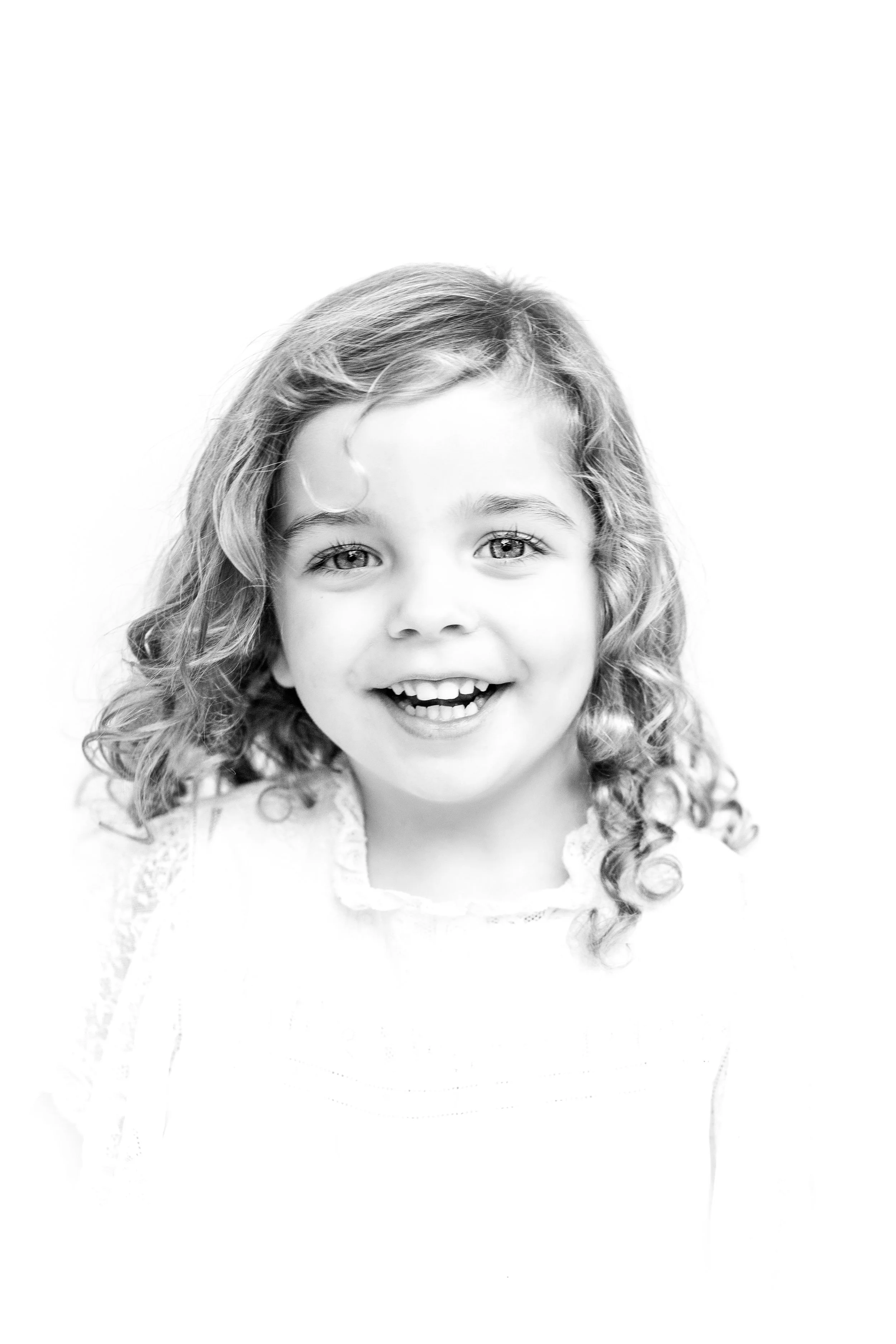 Memphis Tennessee Hierloom Portrait Photography by Caitlin Ross Photography. Caitlin Ross also specializes in family photography, newborn photography, and fine art school portrait photography