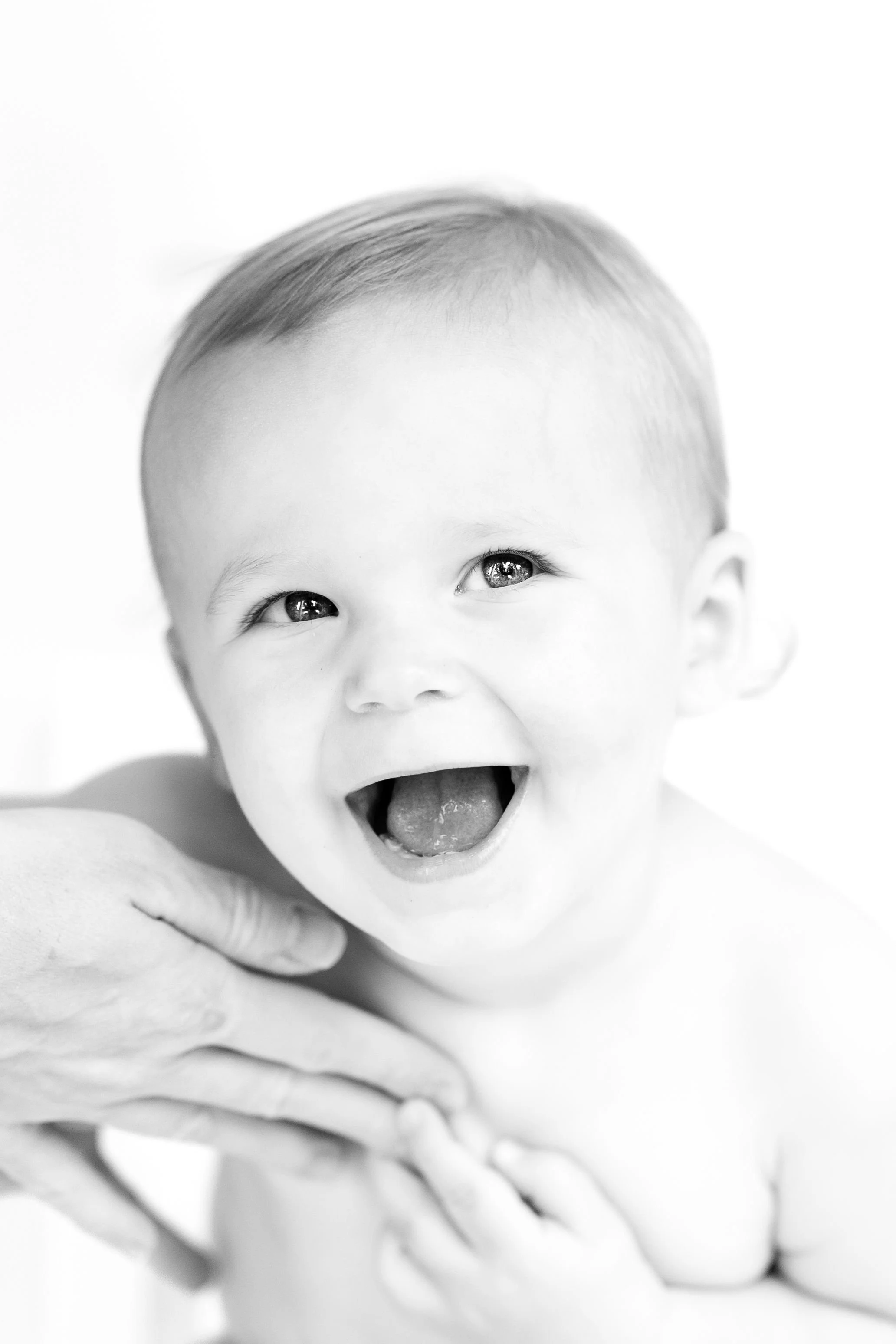 Memphis Tennessee Hierloom Portrait Photography by Caitlin Ross Photography. Caitlin Ross also specializes in family photography, newborn photography, and fine art school portrait photography