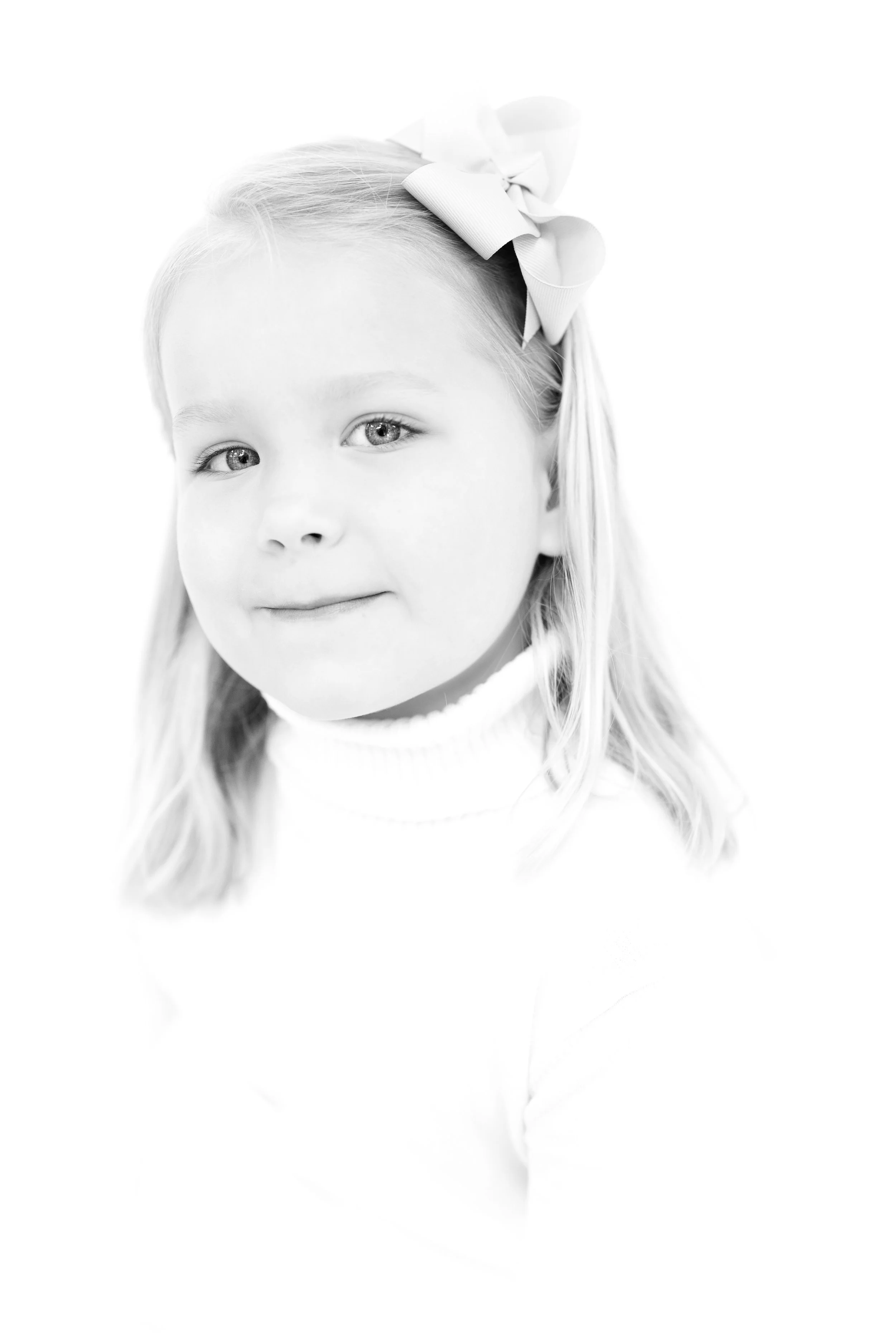 Memphis Tennessee Hierloom Portrait Photography by Caitlin Ross Photography. Caitlin Ross also specializes in family photography, newborn photography, and fine art school portrait photography