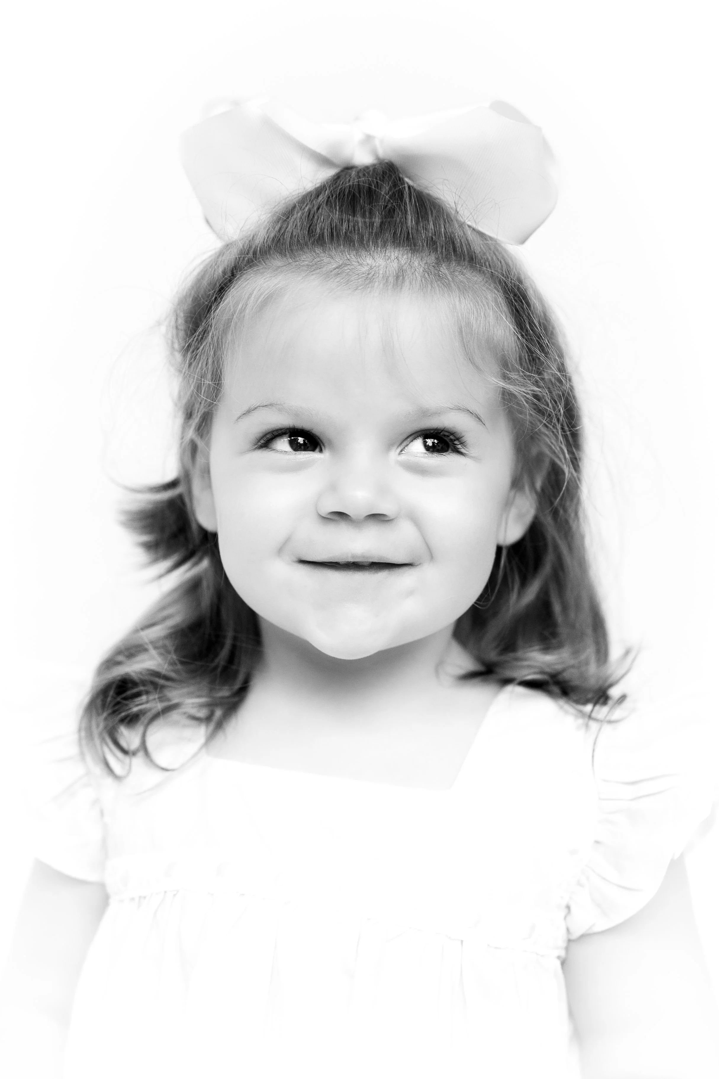 Memphis Tennessee Hierloom Portrait Photography by Caitlin Ross Photography. Caitlin Ross also specializes in family photography, newborn photography, and fine art school portrait photography