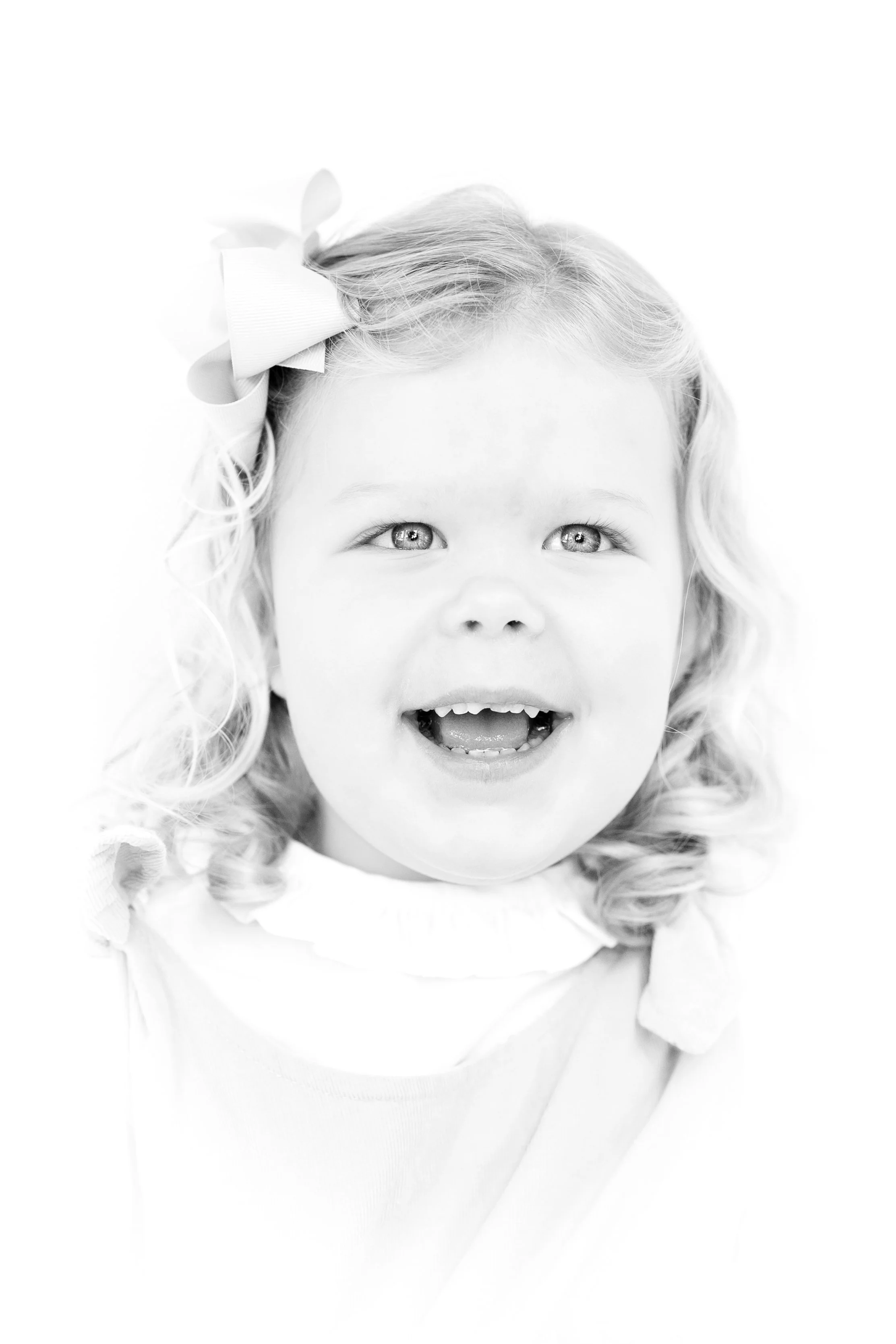 Memphis Tennessee Hierloom Portrait Photography by Caitlin Ross Photography. Caitlin Ross also specializes in family photography, newborn photography, and fine art school portrait photography