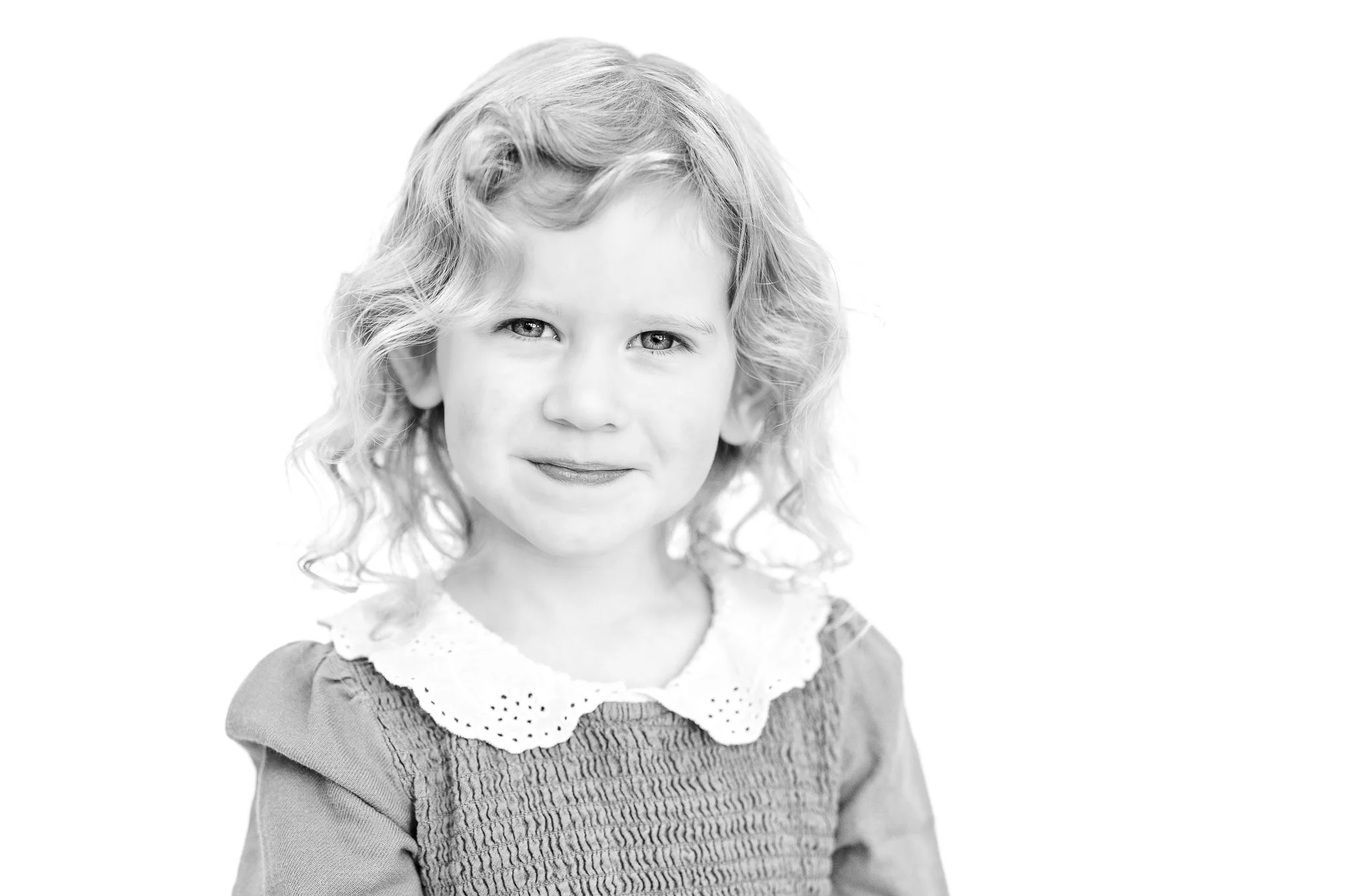 Fine Art School Portrait Photography in Memphis Tennessee by Caitlin Ross Photography. Caitlin Ross is a photographer in Memphis TN specializing in family photography, newborn photography, school portrait photography, and heirloom fine art portrait p