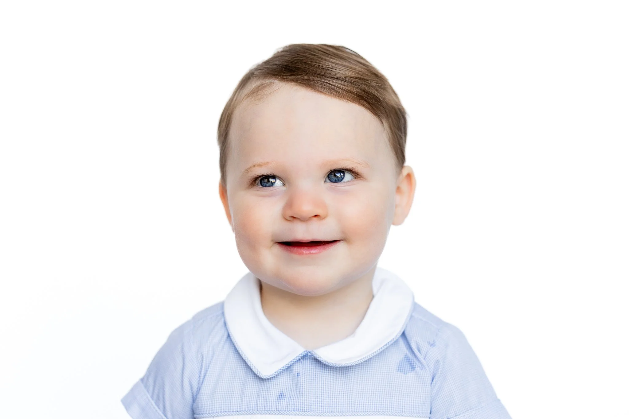 Fine Art School Portrait Photography in Memphis Tennessee by Caitlin Ross Photography. Caitlin Ross is a photographer in Memphis TN specializing in family photography, newborn photography, school portrait photography, and heirloom fine art portrait p