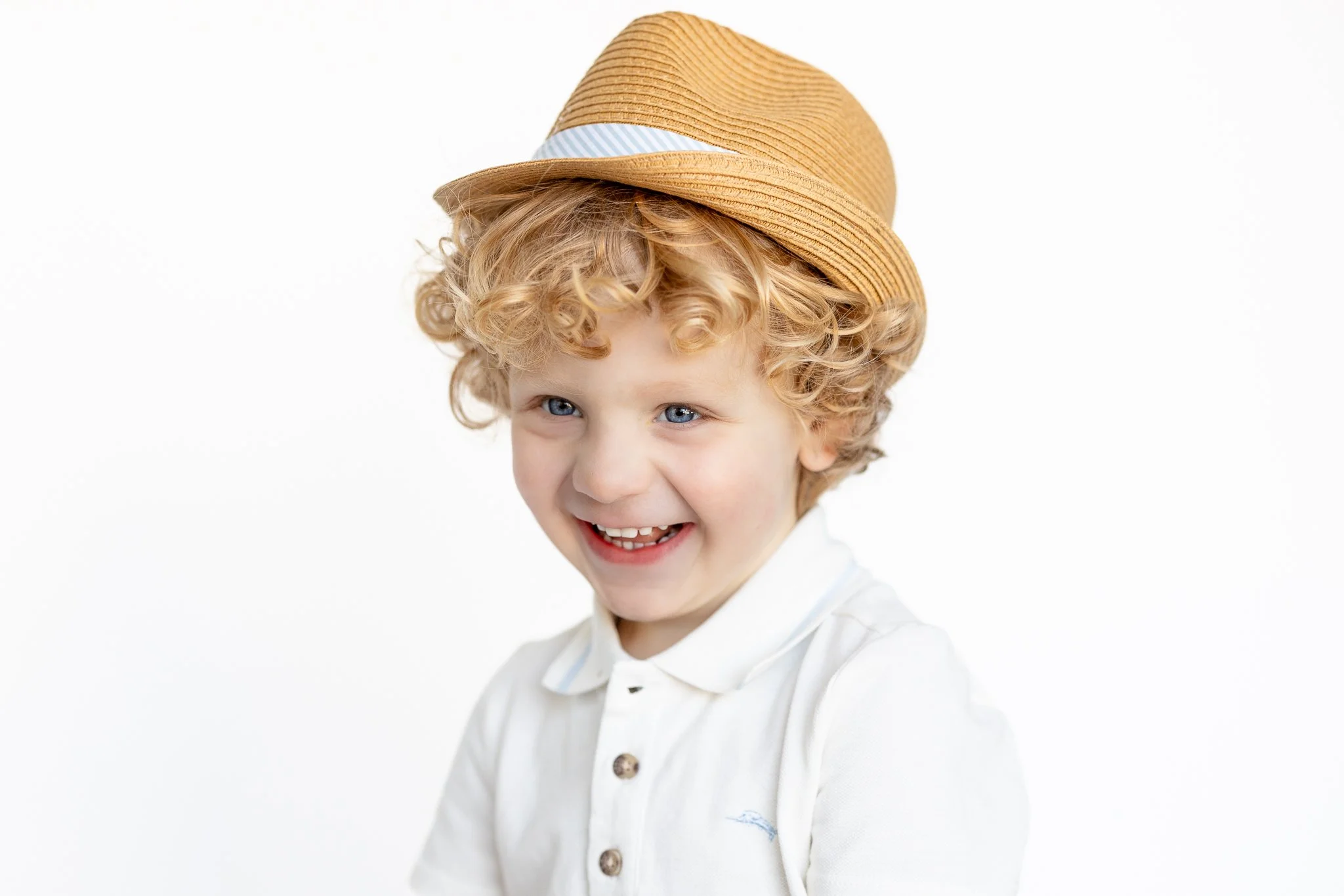 Fine Art School Portrait Photography in Memphis Tennessee by Caitlin Ross Photography. Caitlin Ross is a photographer in Memphis TN specializing in family photography, newborn photography, school portrait photography, and heirloom fine art portrait p