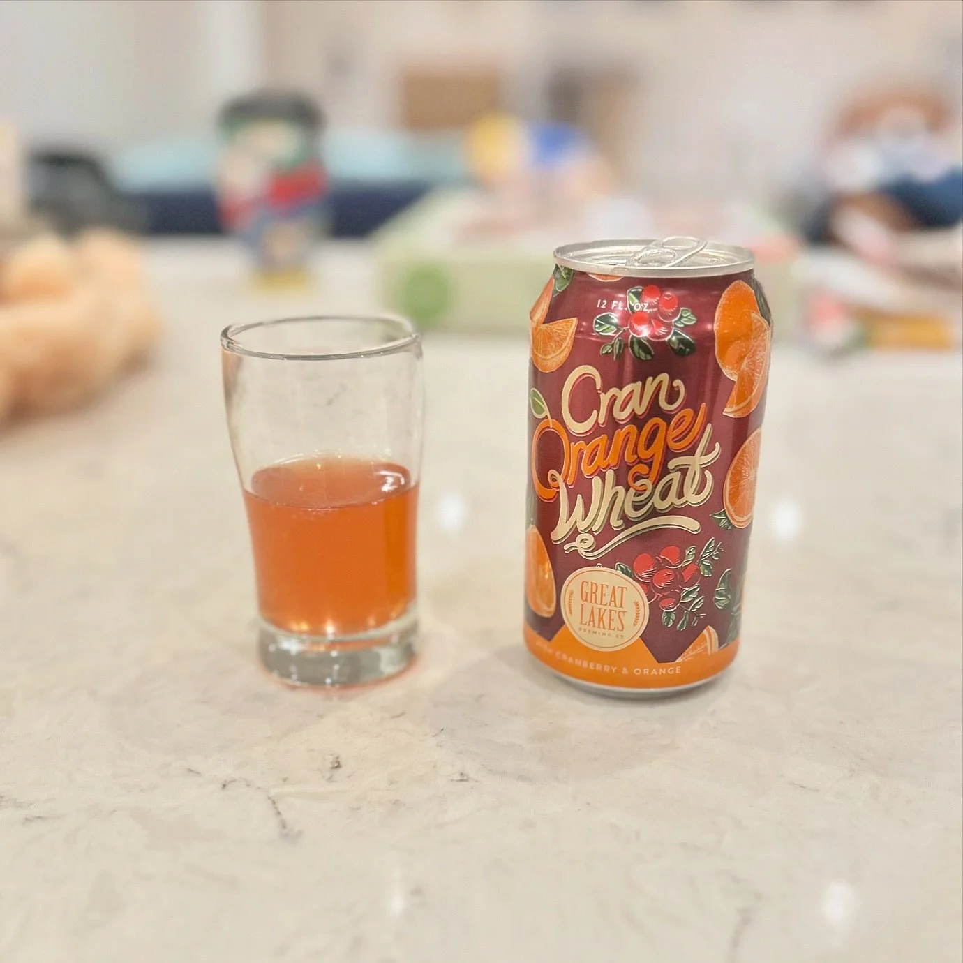 Cran Orange Wheat from @greatlakesbeer is a festive and fruity brew, perfect for the holiday season.

The beer pours a dark orange, almost copper, with a white foamy head that quickly dissolves. It has a medium body, with aromas of cranberry and oran