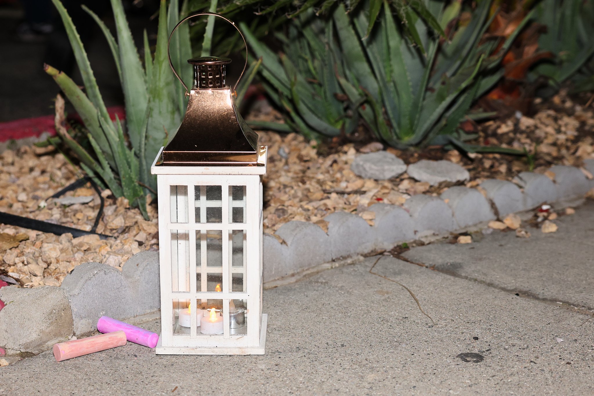 ©JUAN MENDOZA 2025-Candlelight Altadena3753.jpg