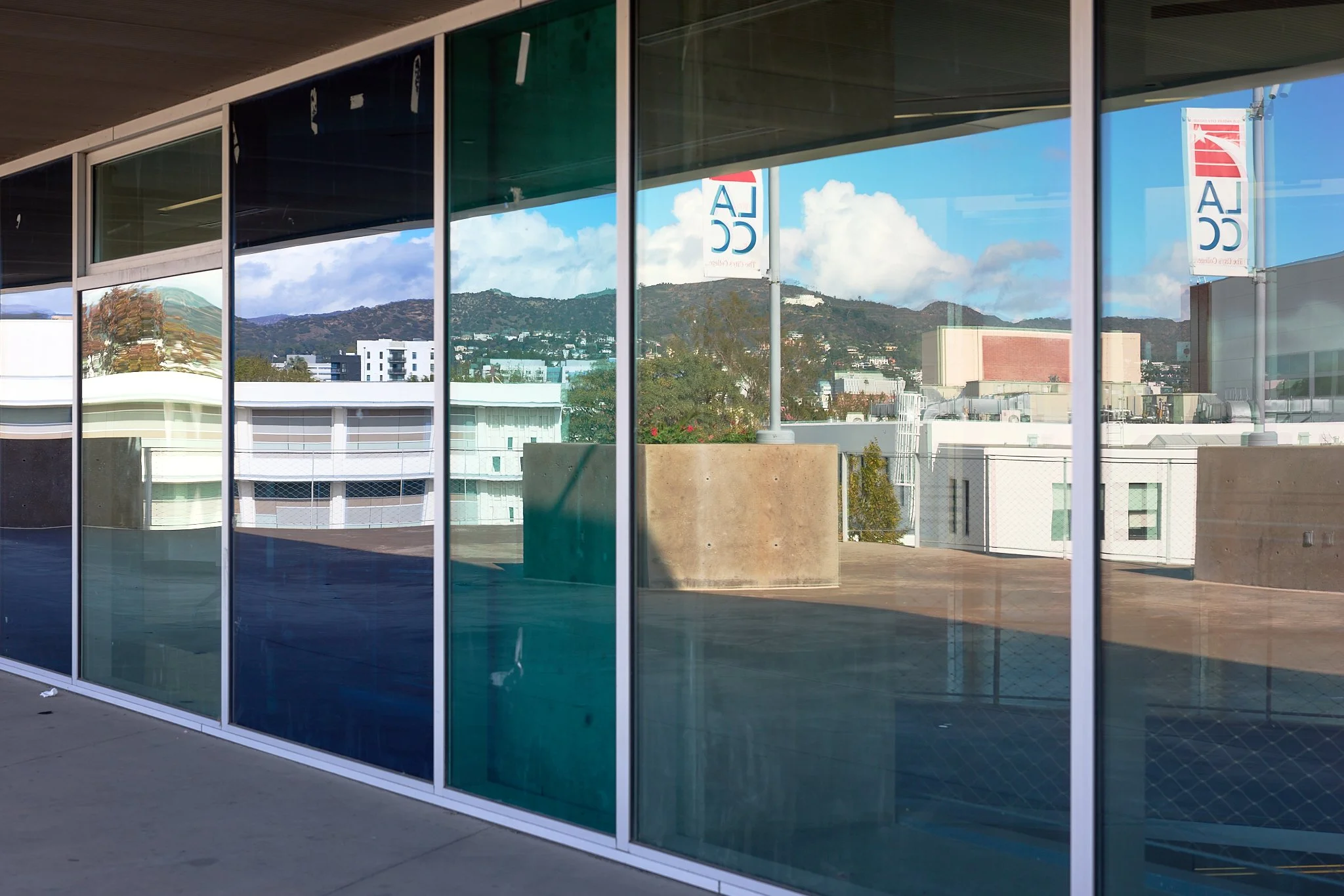 ©JUAN MENDOZA 2025-Light Reflexions3784.jpg