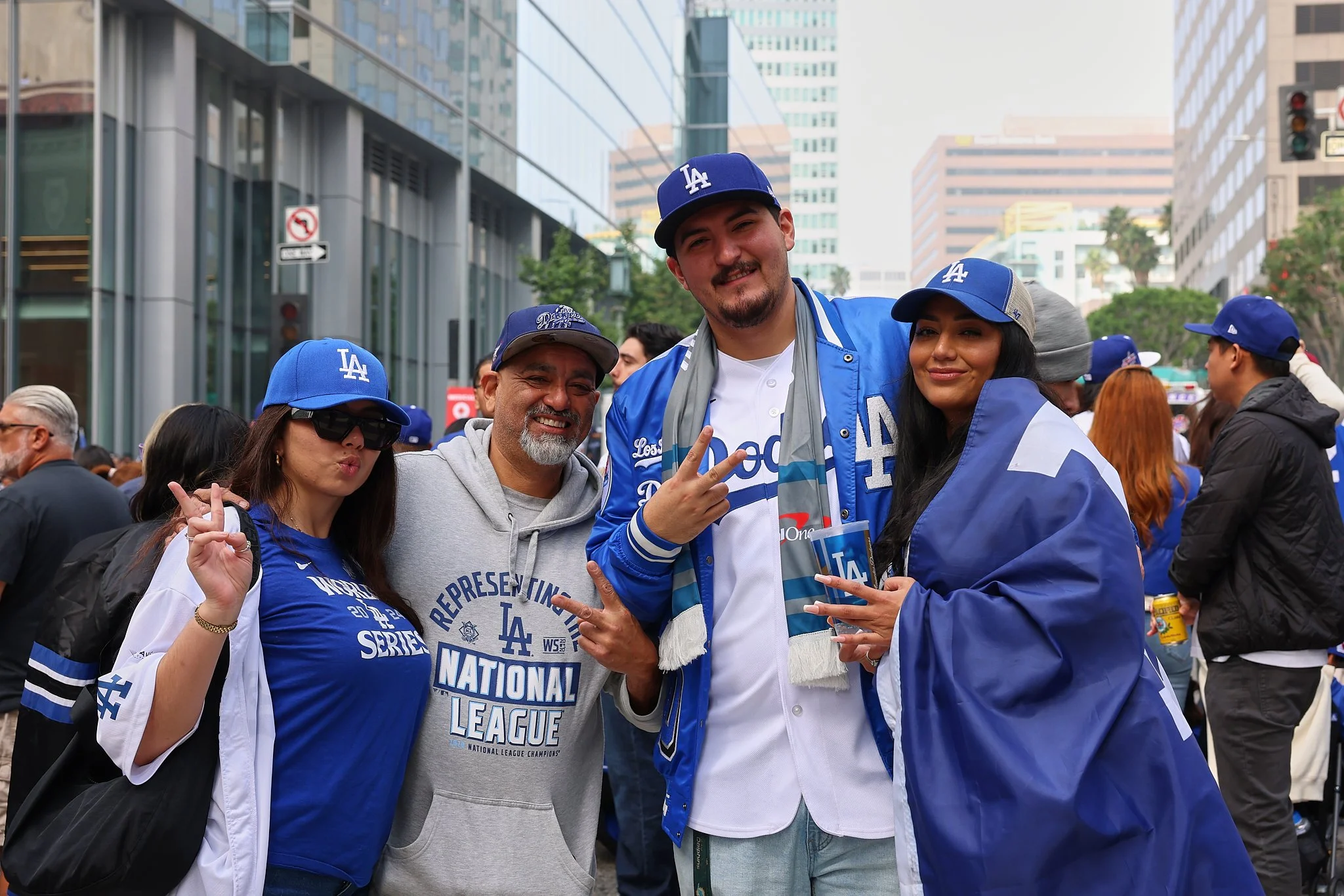 ©JUAN MENDOZA 2025-Dodgers Parade 20255646.jpg