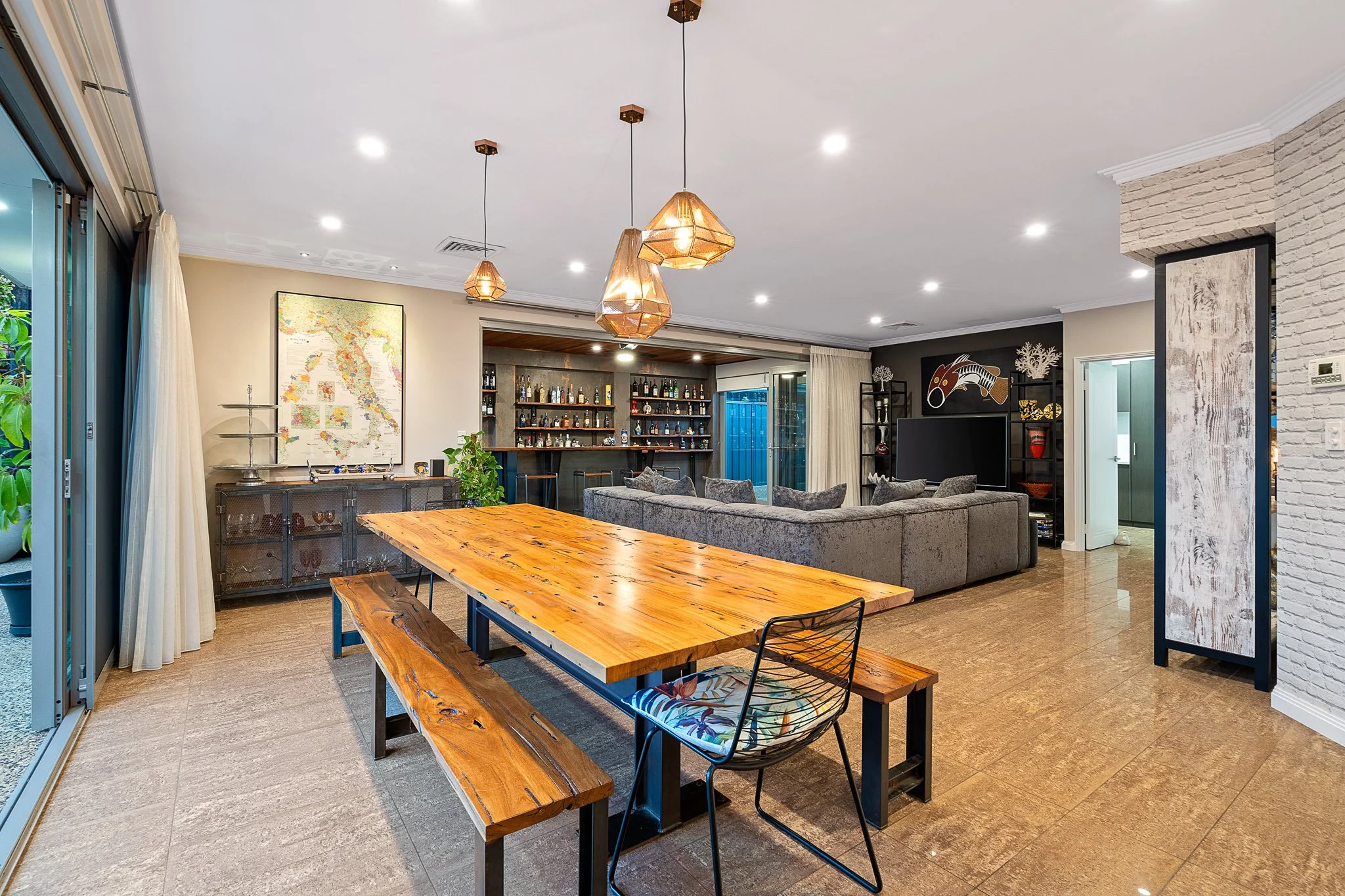 Realestate Edited214.jpg