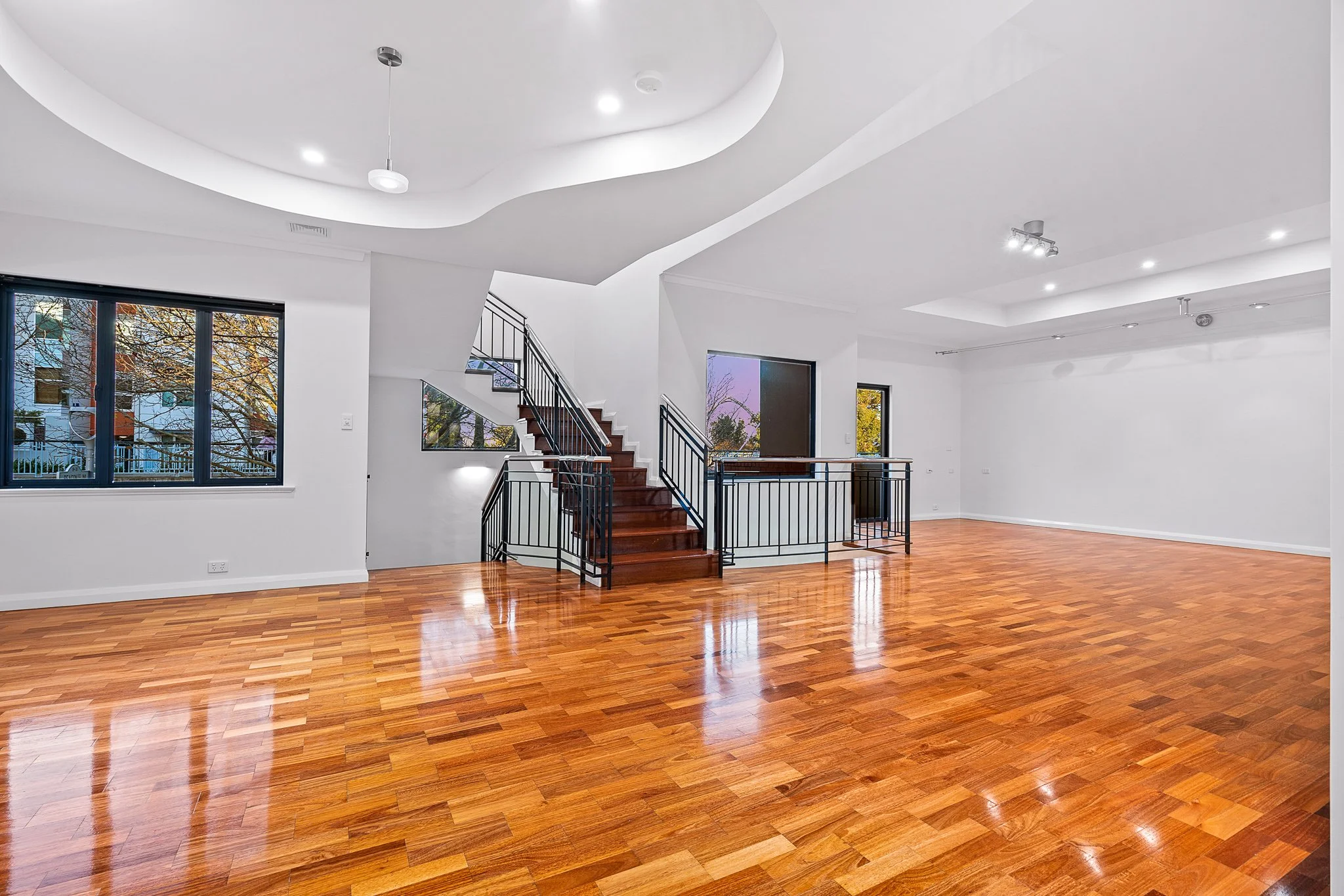 Realestate Edited94.jpg