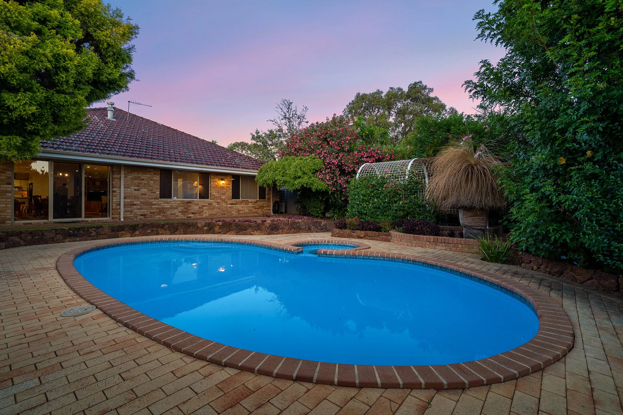 Realestate Edited284.jpg