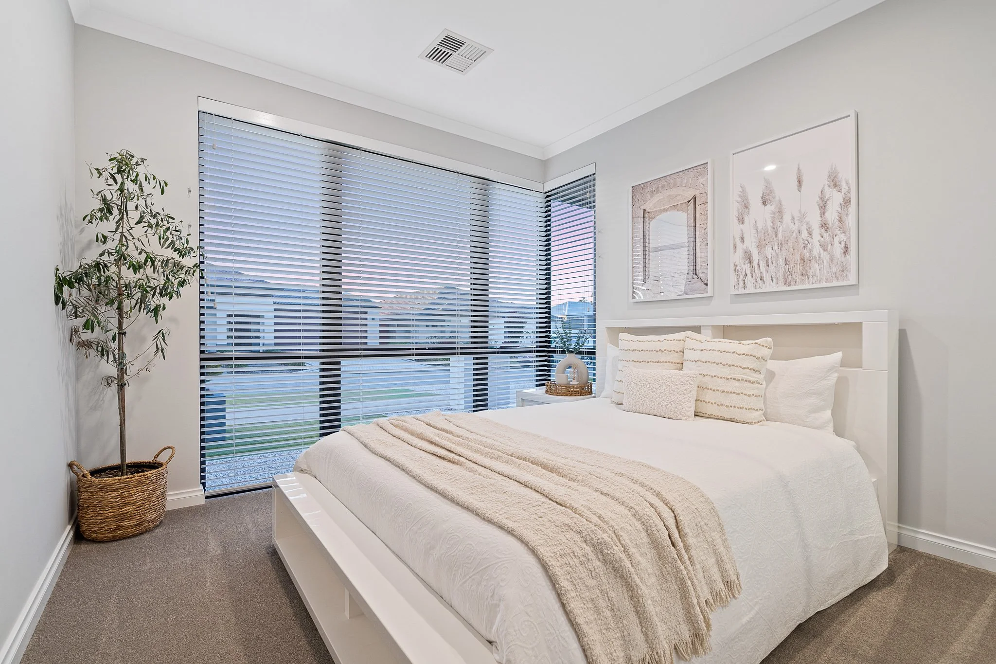 Realestate Edited114.jpg