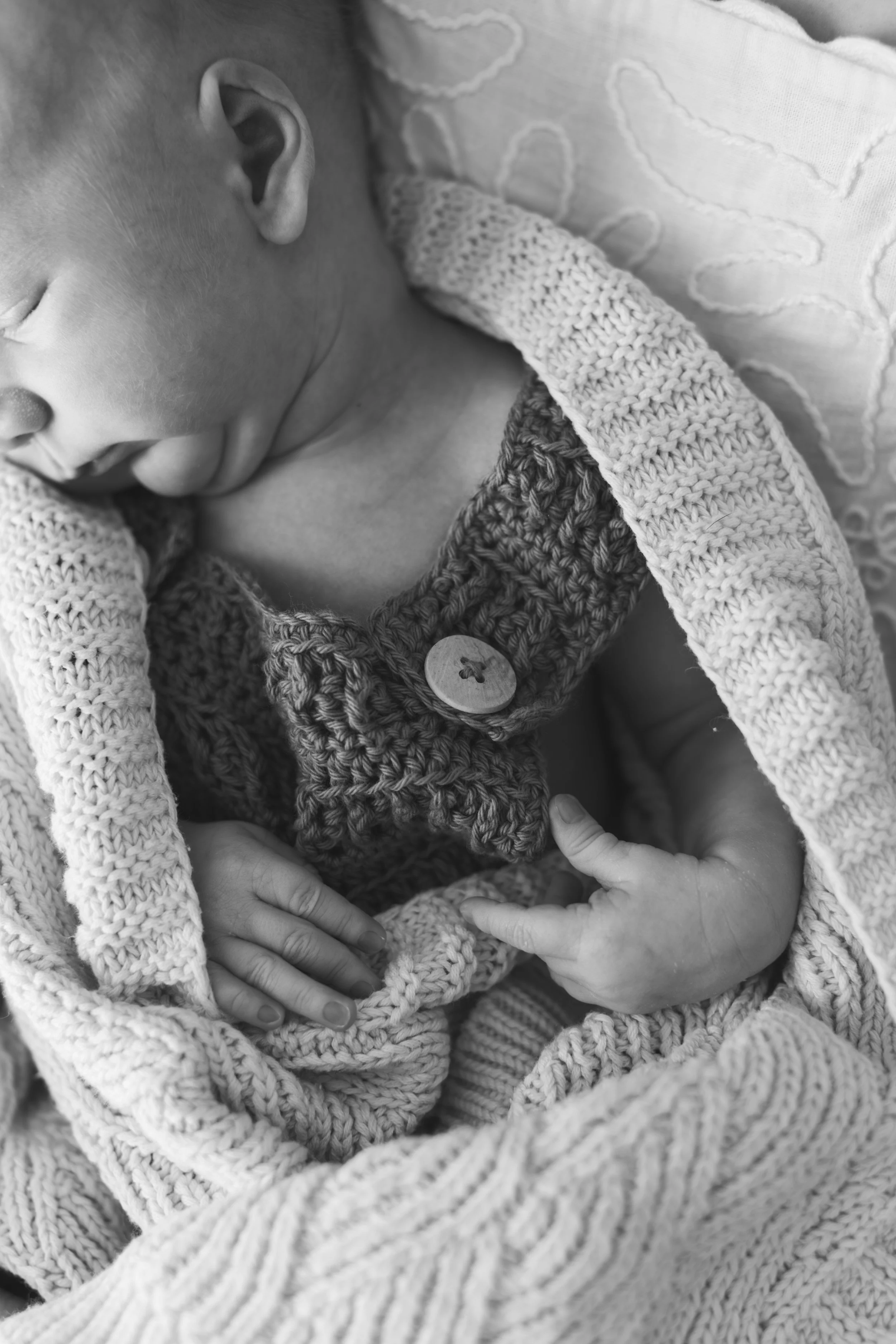 Carter Newborn 26-36.jpg