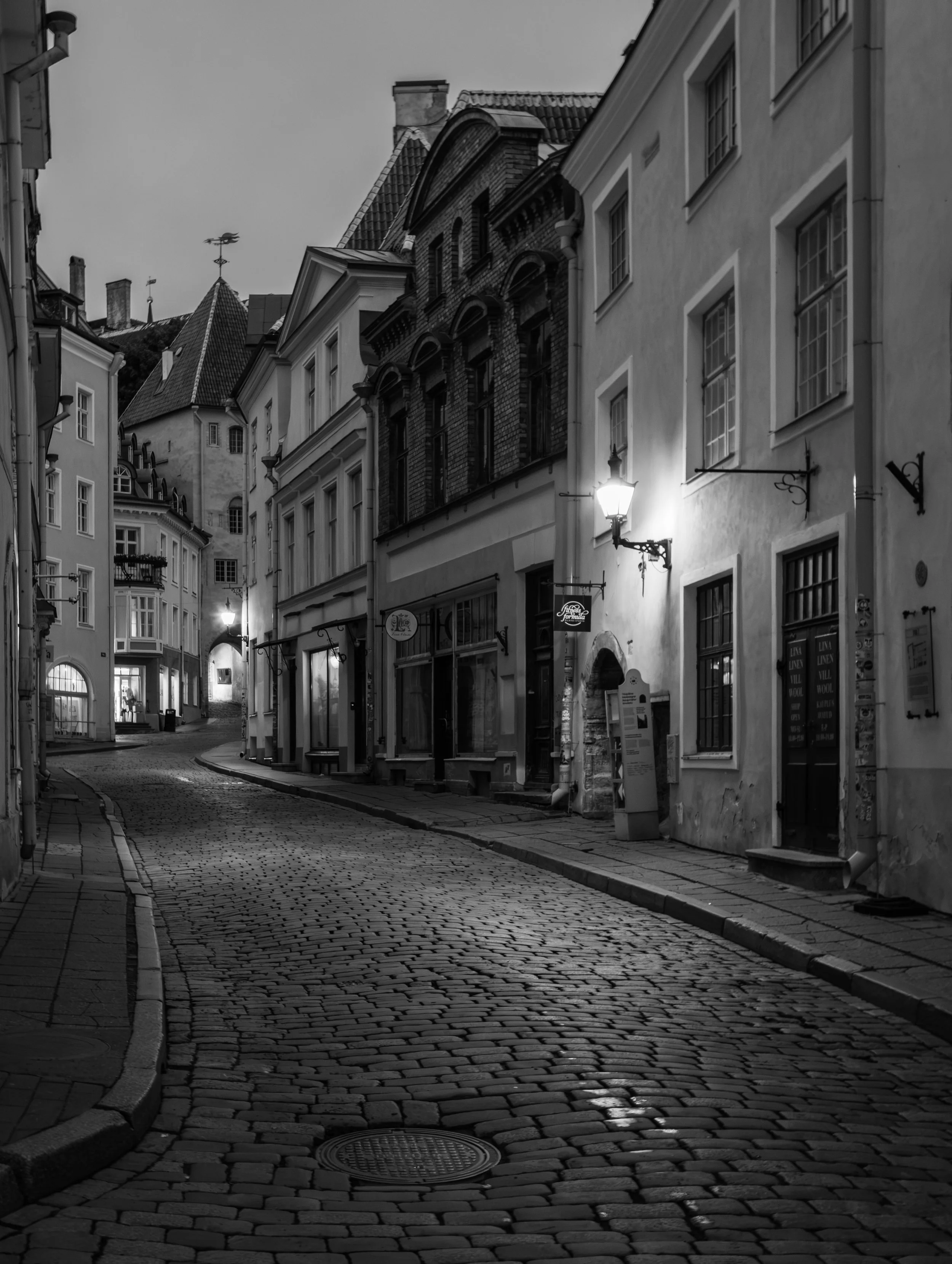 IMG_0192bnw.jpg