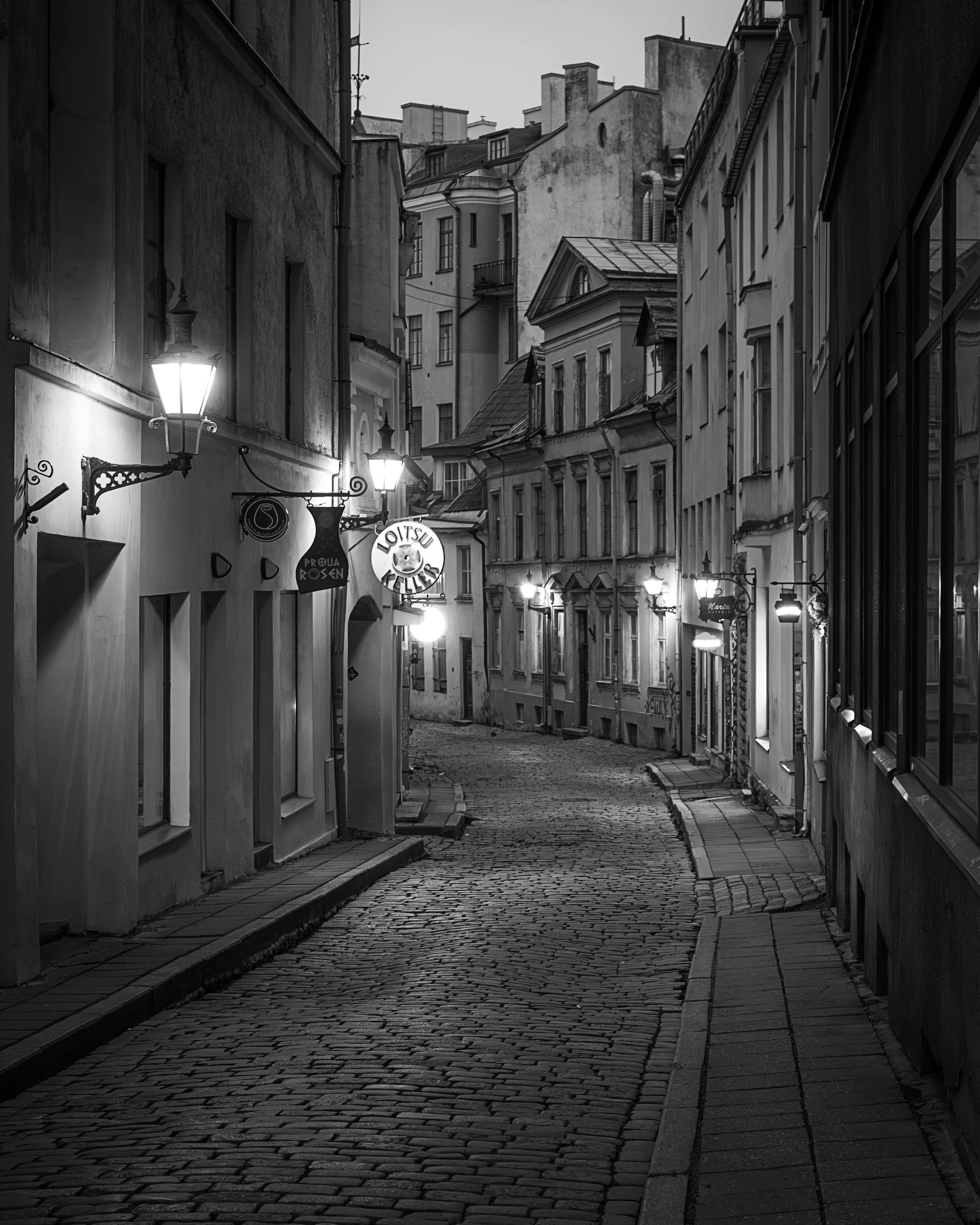 IMG_0201bnw.jpg