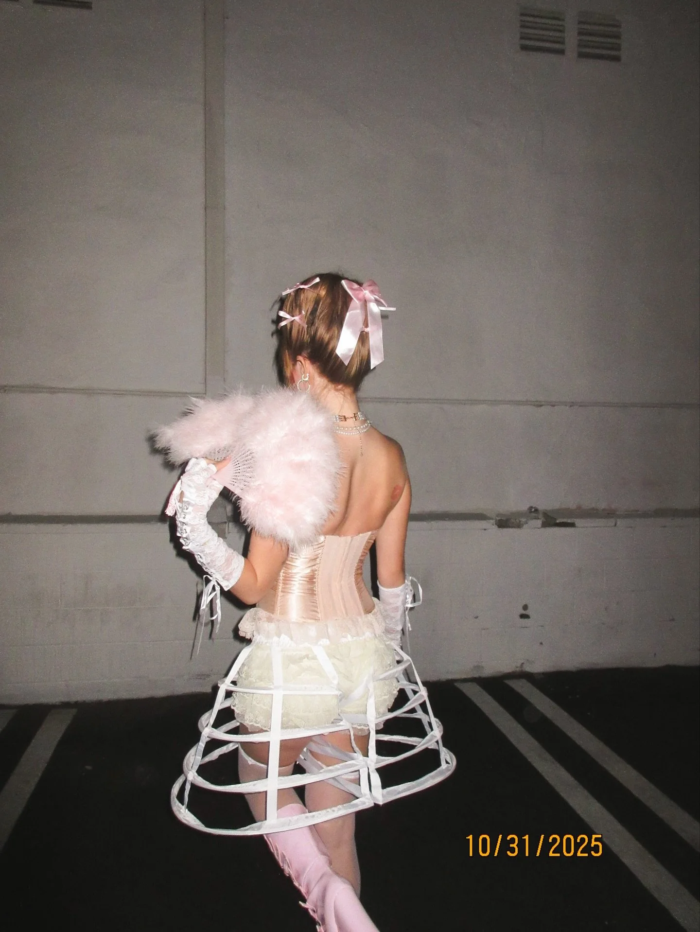 off with their heads! 🕯️🩰🍰✨

Girls night out, girls night outfit, outfit of the night, GNO, Halloween costume inspo, soft girl Halloween, coquette style, Marie Antoinette inspo 

#gno #girlsnightout #ootn #halloweencostumeinspo #softgirlstyle #coq