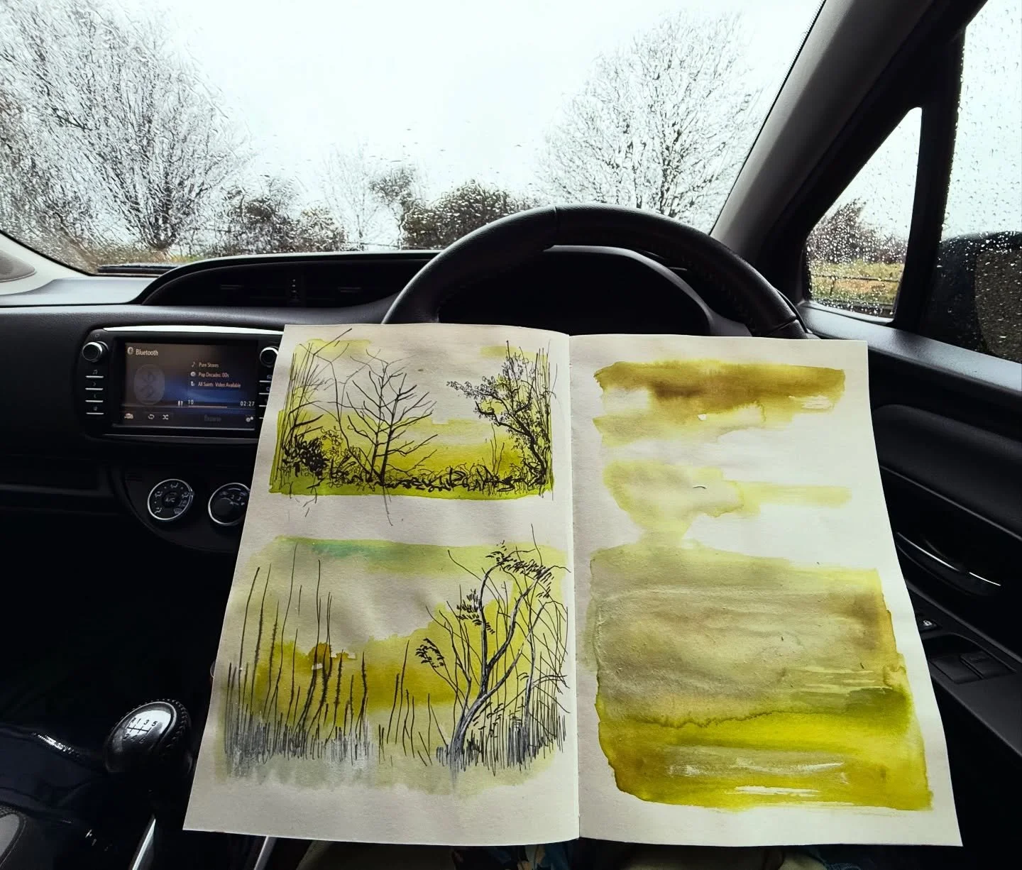 I had ideas, the weather had different ones so here I am sat in my car listening to All Saints and making a mess in the best kinda way. I think I might be drawing some kind of nuclear landscape with that shade of yellow 😮. Then again I have been wat