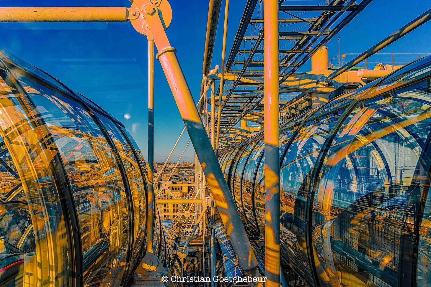 Transparence sur les hauteurs de Beaubourg 